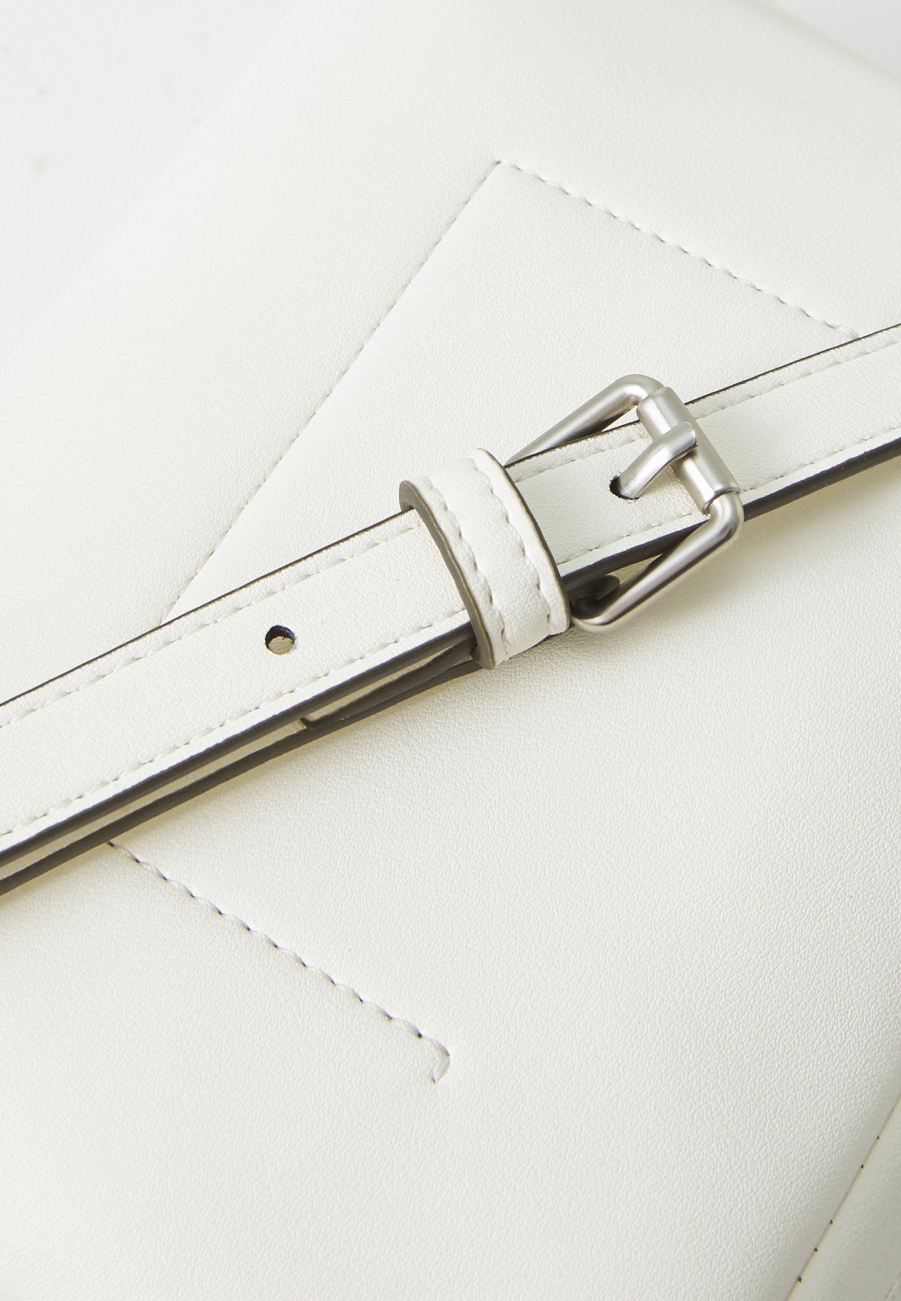 Sac bandoulière Calvin Klein Jeans SCULPTED CAMERA BAG - Tofu