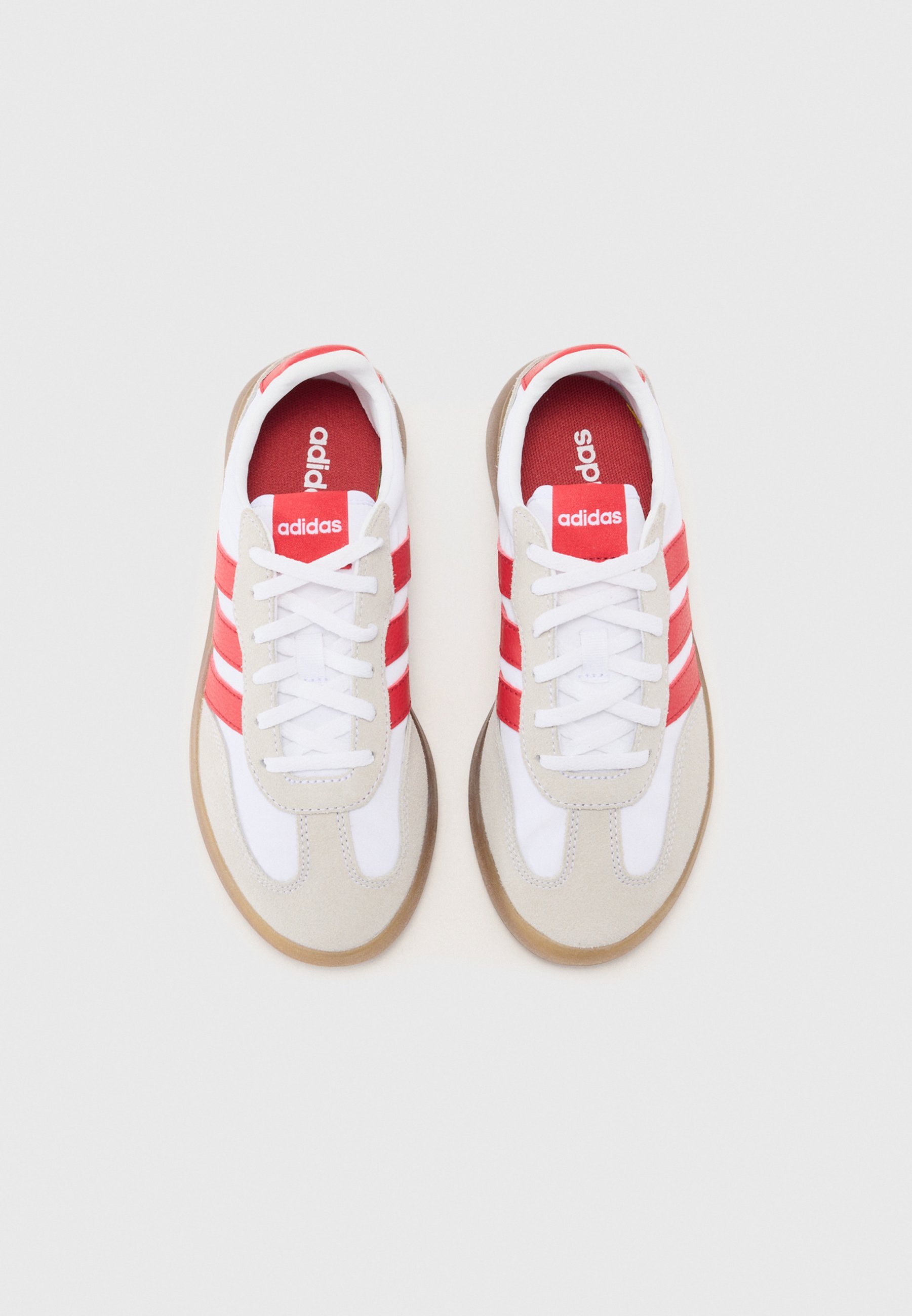 adidas Performance BARREDA DECODE ARSENAL UNISEX - Scarpe da calcetto indoor - bianco/rosso fragola/gomma