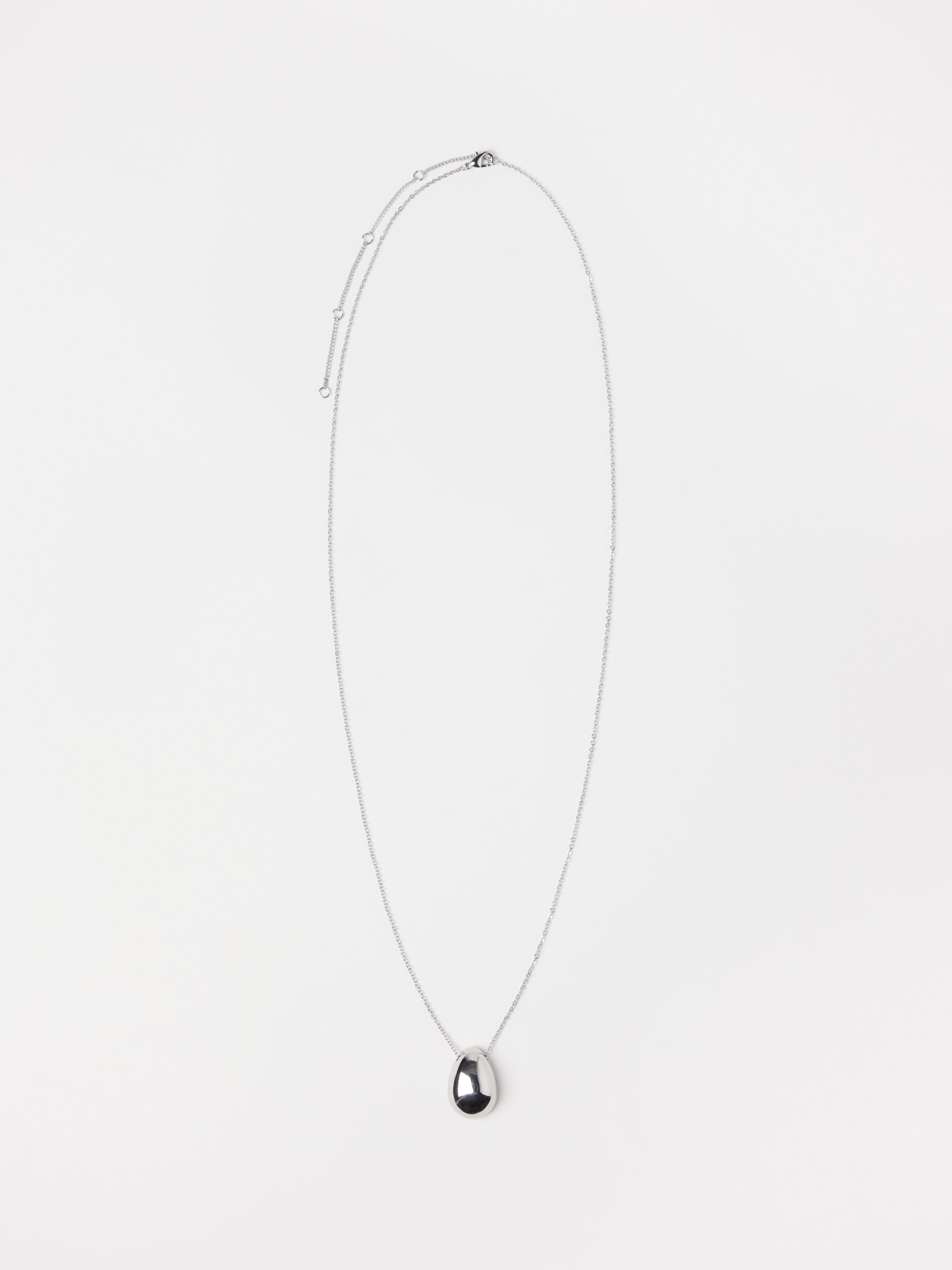 Collar de plata