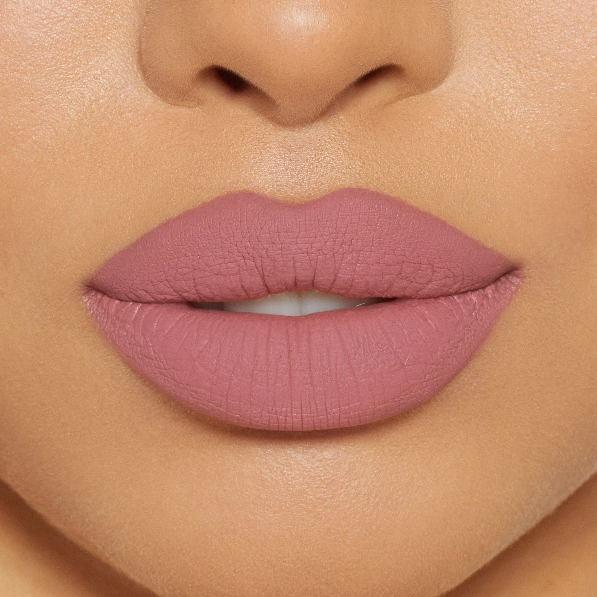 Matt folyékony rúzs 100 Posie K - Kylie By Kylie Jenner