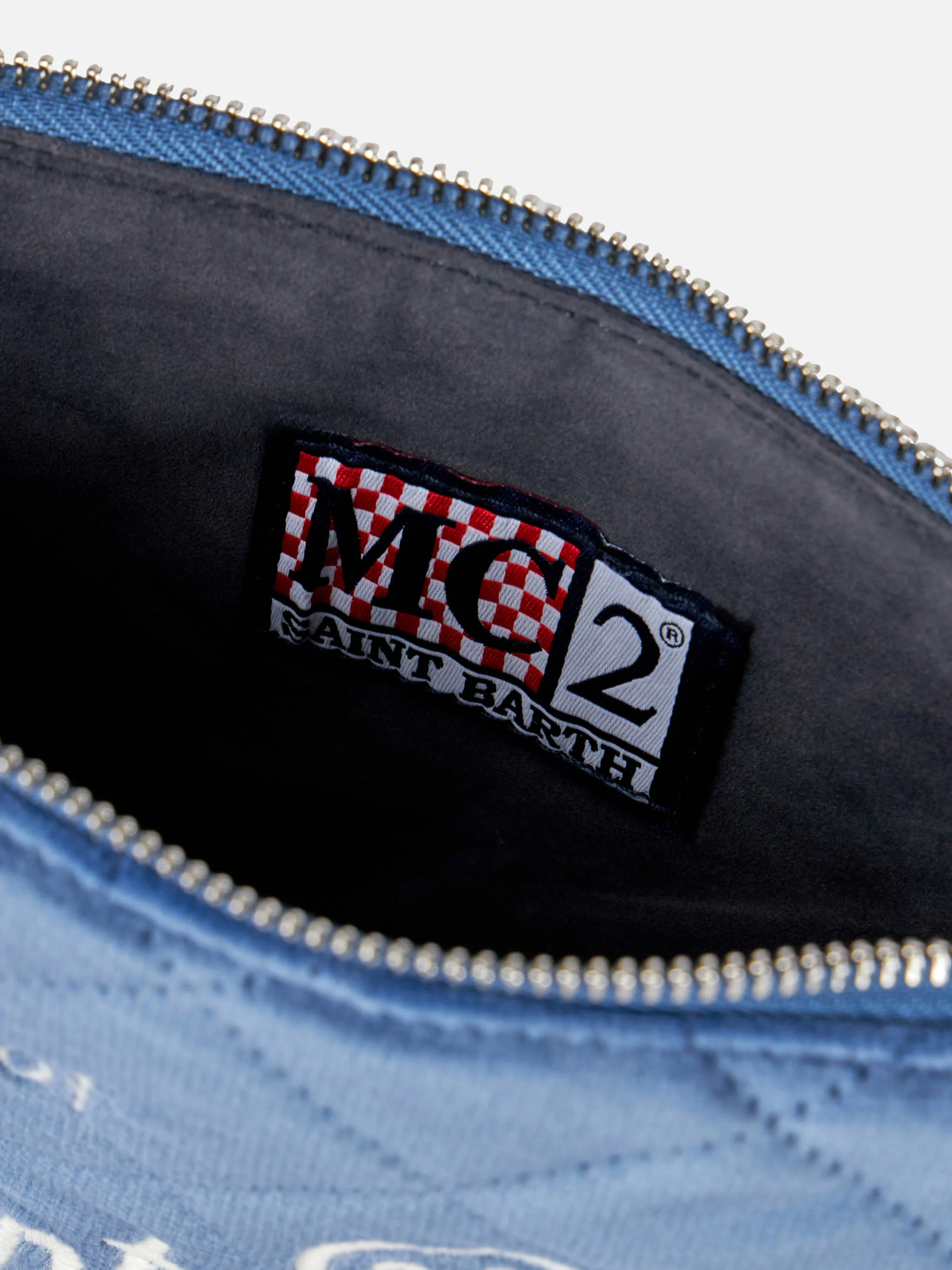 Parisienne Sherpa-Stepp-Samt-Schultertasche in Hellblau
