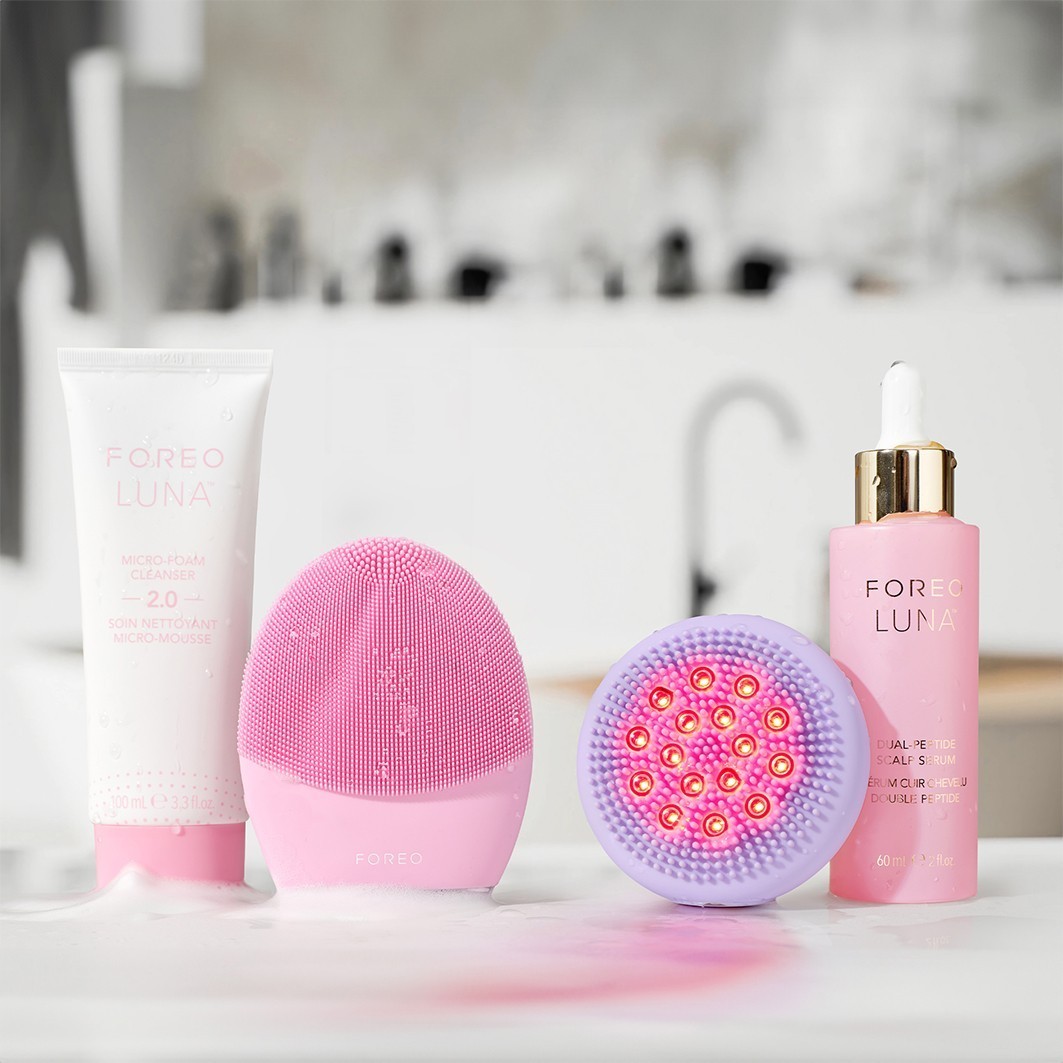 Vlasová kúra FOREO LUNA™ LUNA™ 4 Hair 2 v 1 LED masážny prístroj na pokožku hlavy – 111 g