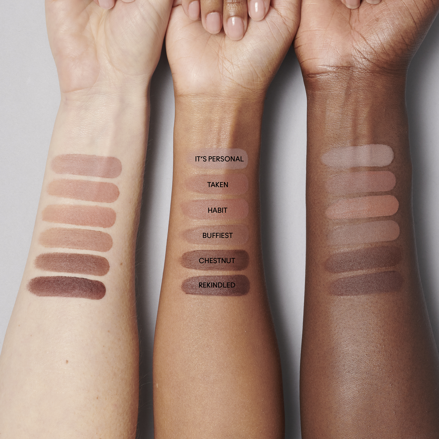 Tekutý rúž Powder Kiss v odtieňi Nude Luxusné tekuté rúže