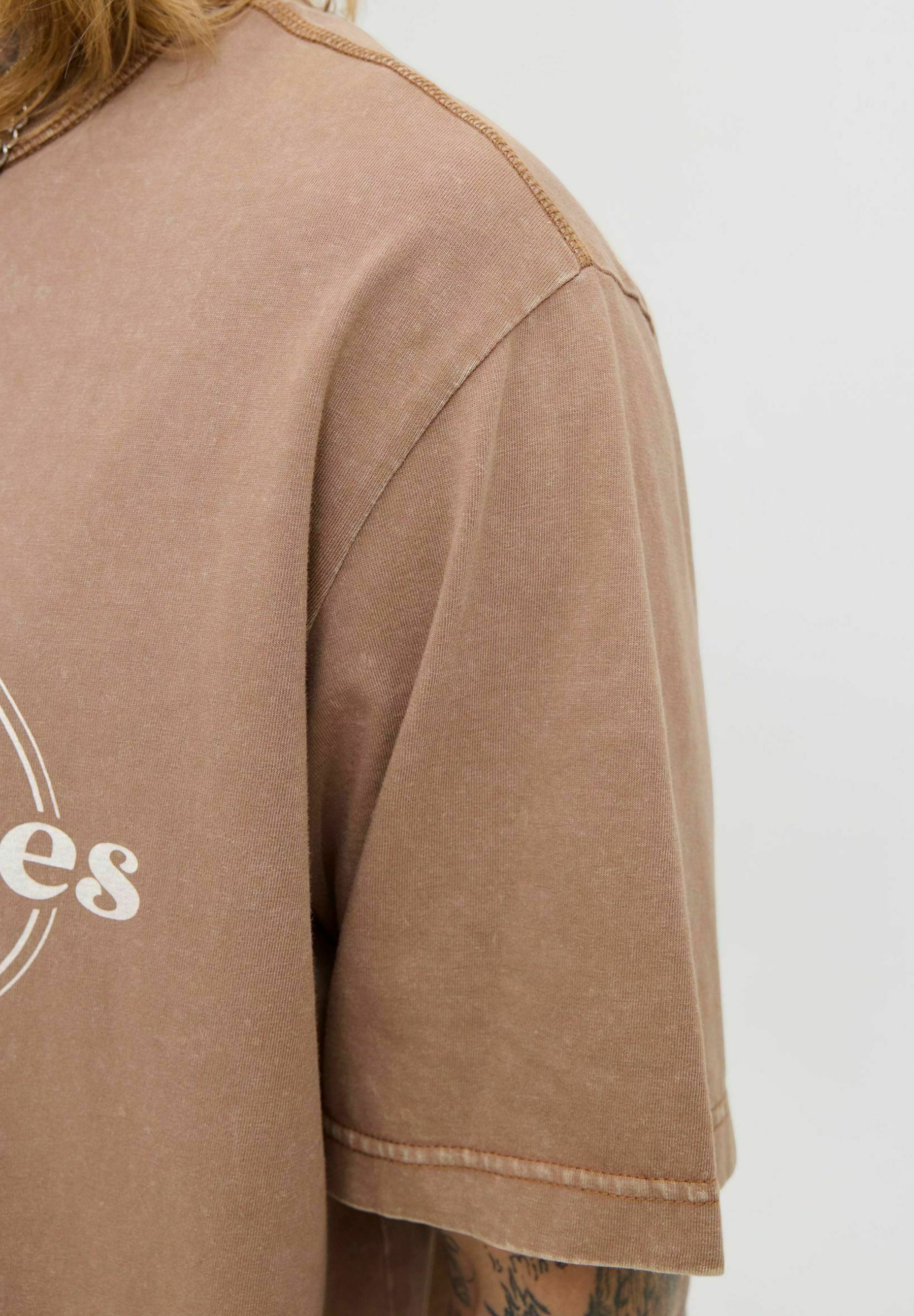 Maglietta girocollo Jack & Jones JJEDOVER TEE - T-shirt stampata - tunica da monaco