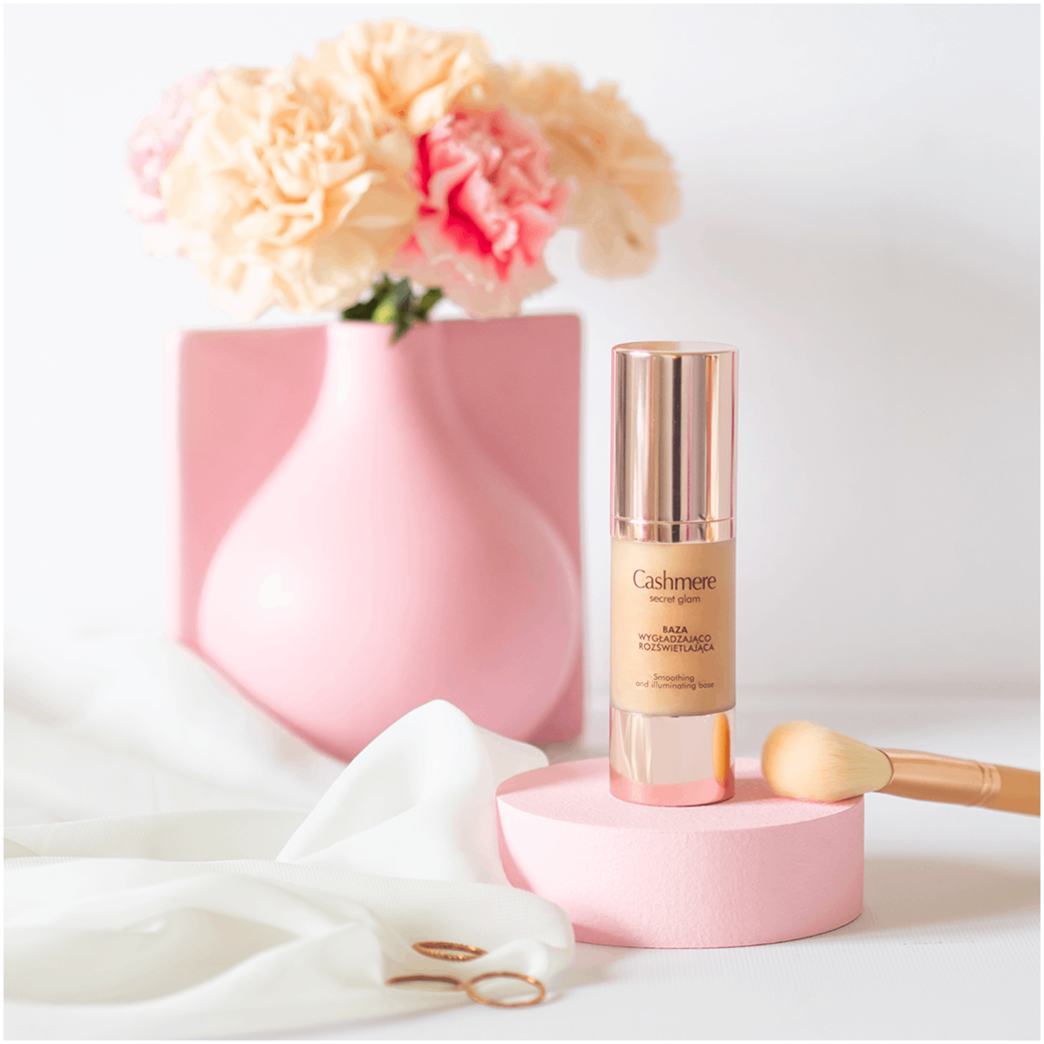 Kašmirska podloga za posvjetljivanje i zaglađivanje 30 ml Secret Glam