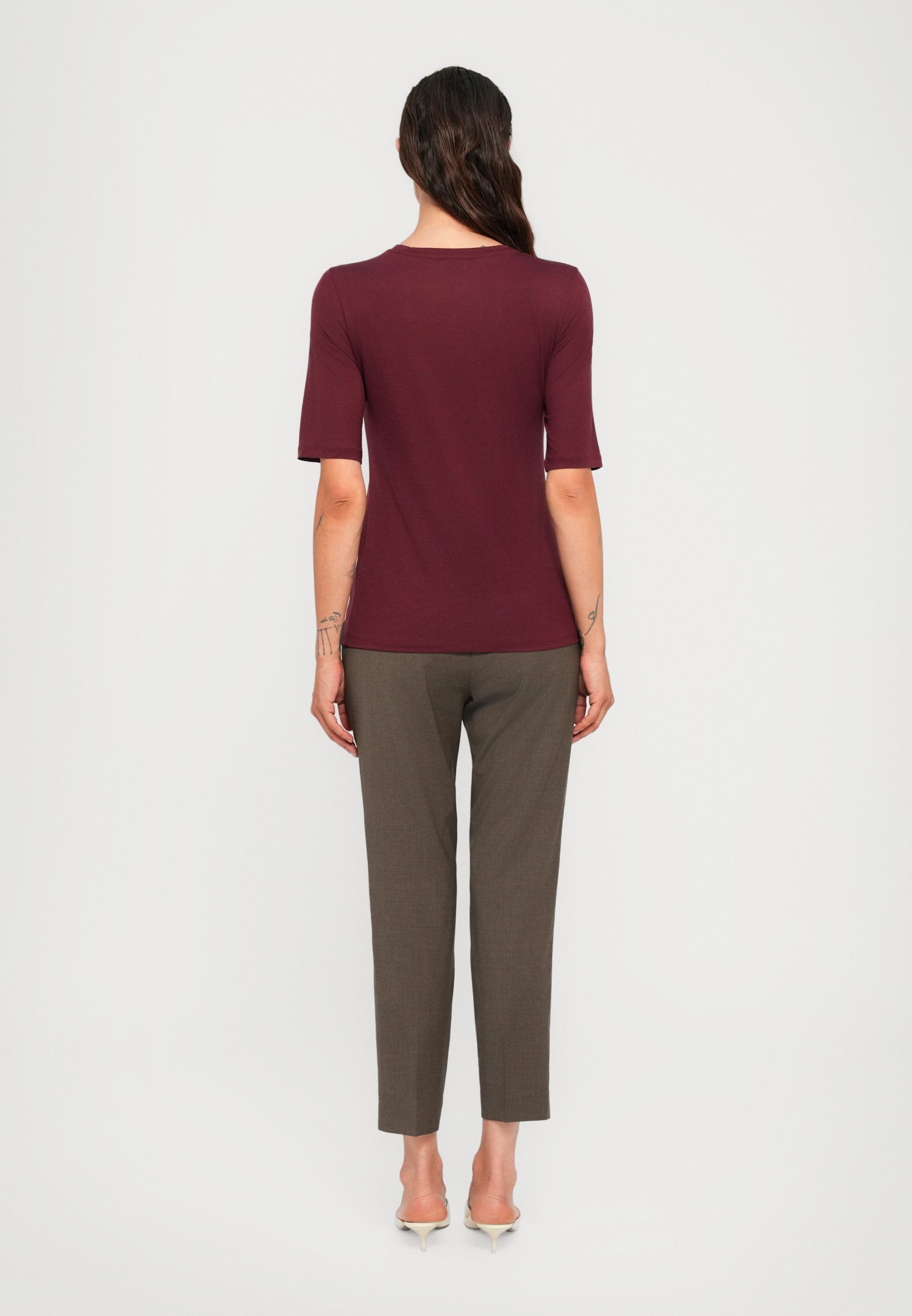 Filippa K ELENA TEE - Basic T-Shirt - bordeauxrot