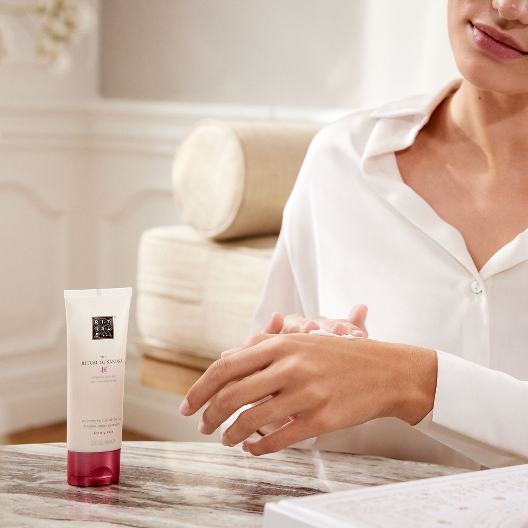 Rituals krema za ruke Balzam za ruke za oporavak Ritual of Sakura - 70 ml