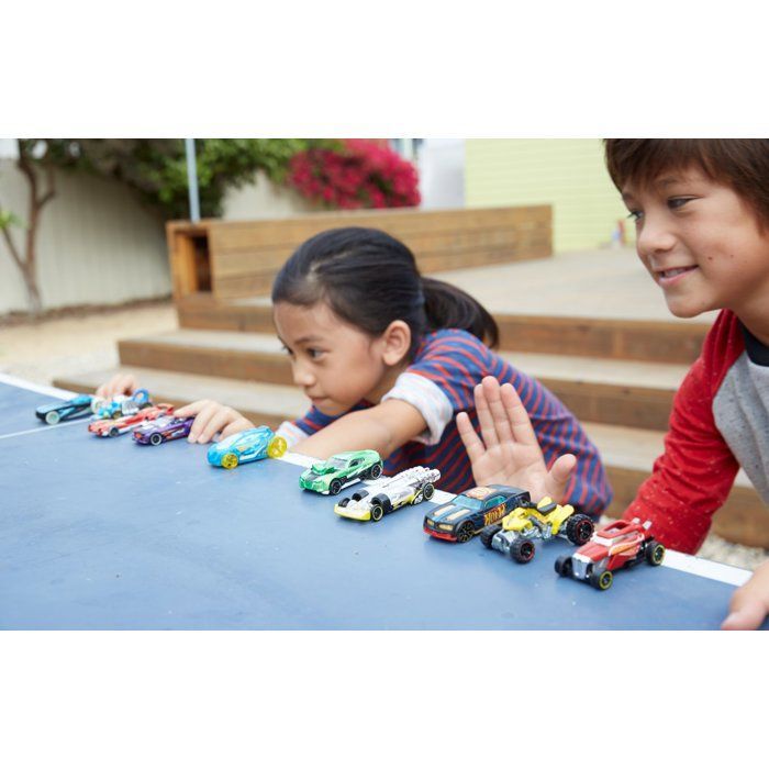 Coffret de 5 voitures Hot Wheels - Modèle aléatoire - 400+ modèles - 15 thématiques 1806