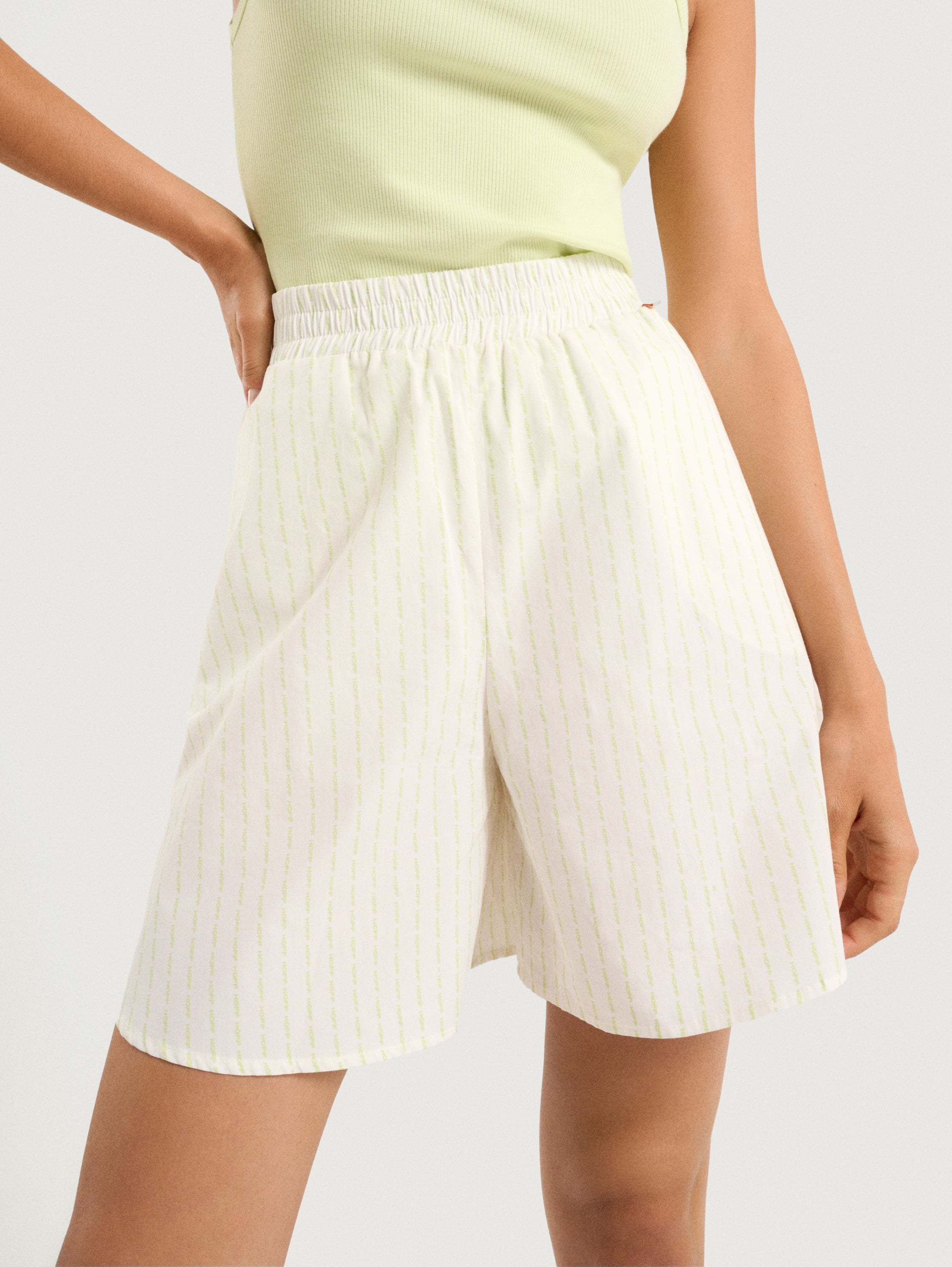 SHORT LOGO HOFF HAWAII VERDE