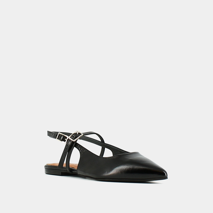 Ballerines à bouts pointus et lanières  en cuir brillant noir