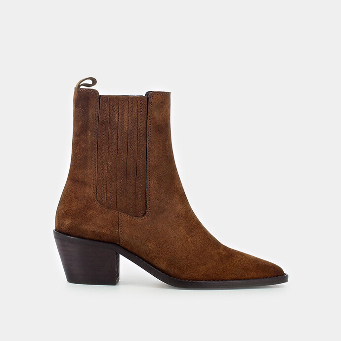Bottines à talons et fronces  en croute marron