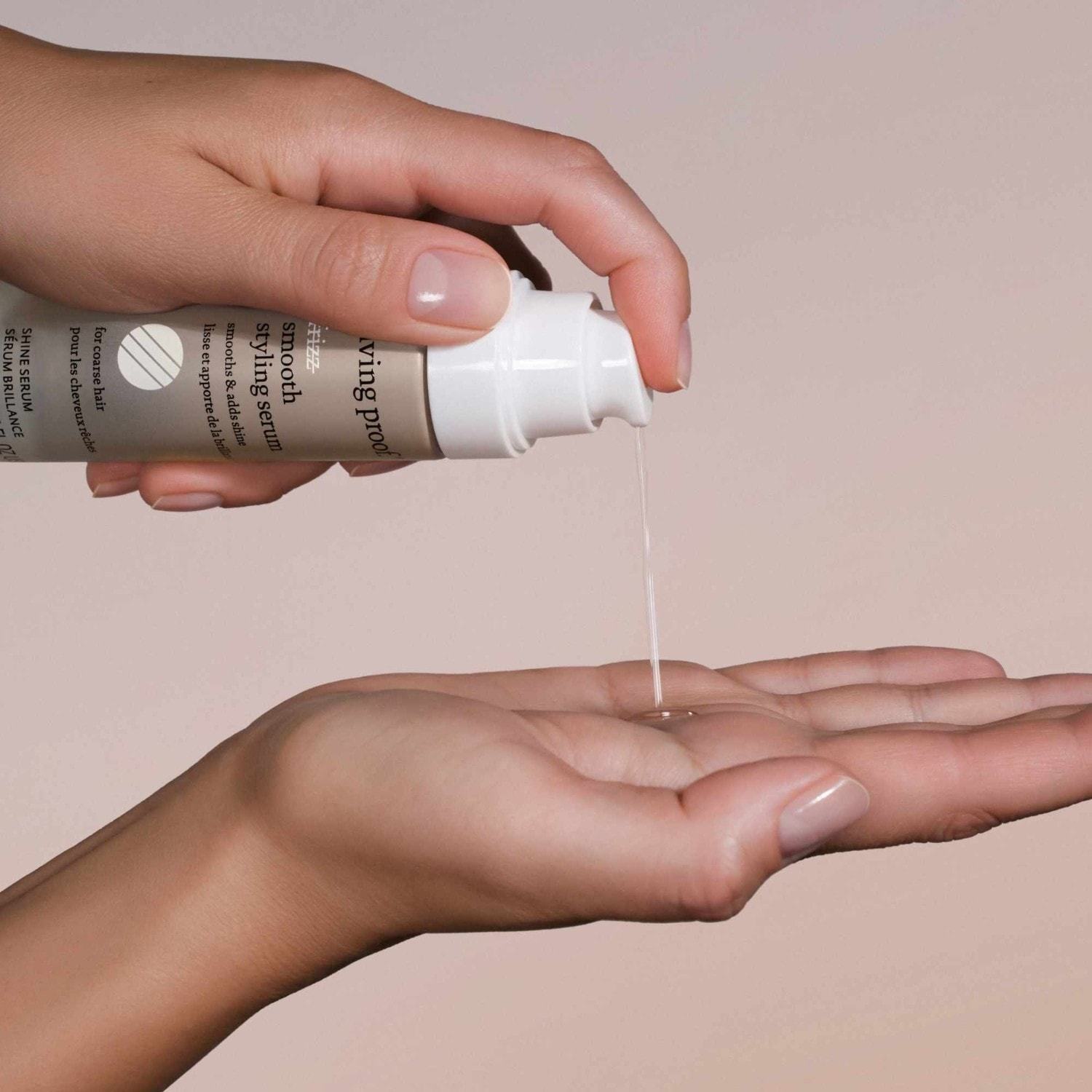 „Living Proof“ plaukų serumas nuo šiaušimosi ir glotnaus formavimo – 45 ml