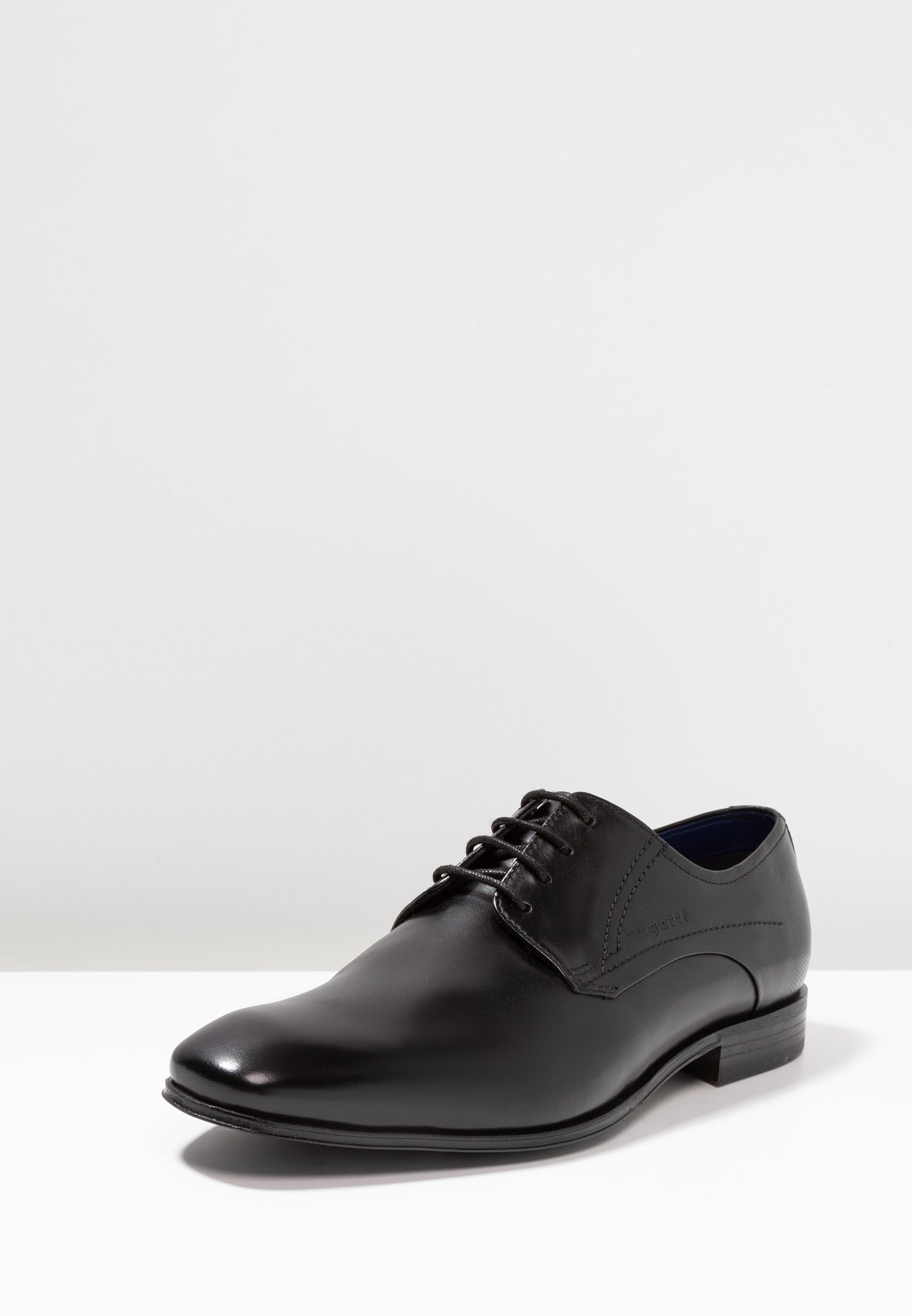 Chaussures à lacets Bugatti Smart - noires