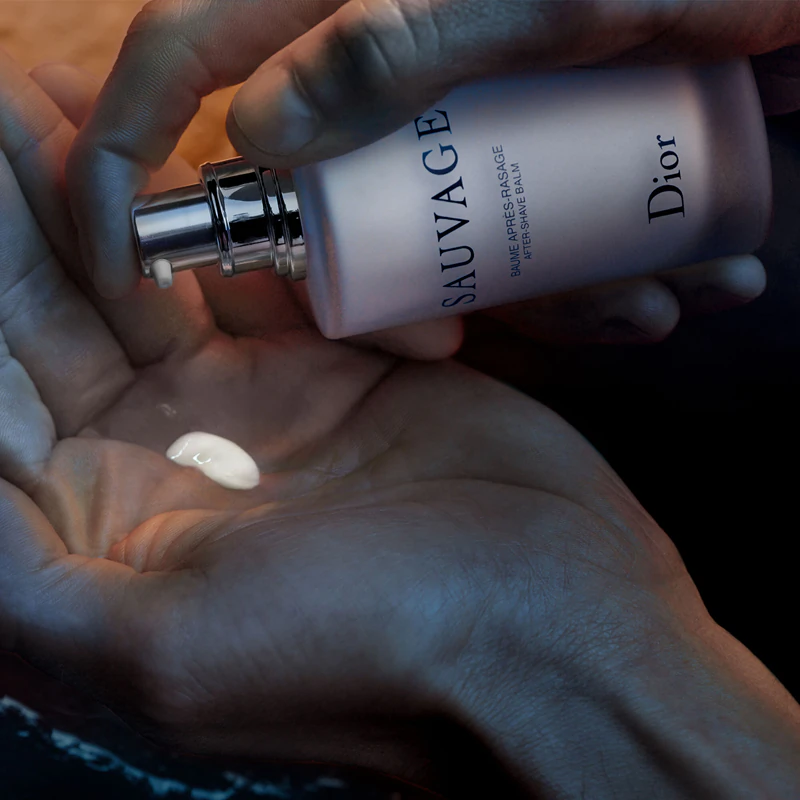 Bálsamo pós-barba DIOR Sauvage com dispensador para homens