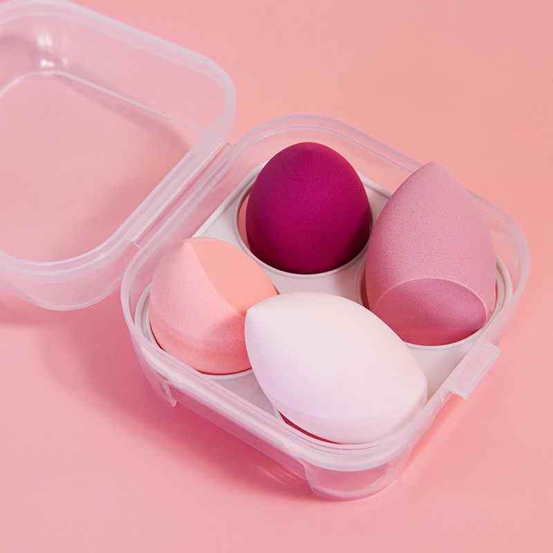 Ensemble de 4 accessoires de maquillage pour femmes : éponge à maquillage, blush et poudre (violet). Outil de beauté pour femmes et jeunes filles.
