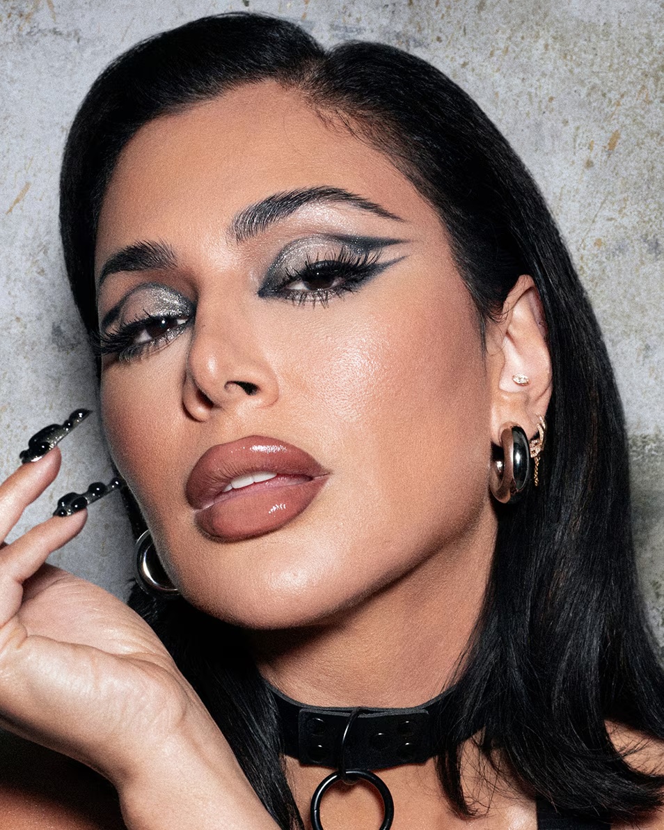HUDA BEAUTY PRETTY GRUNGE 18W ΠΑΛΕΤΑ ΣΚΙΩΝ ΜΑΤΙΩΝ