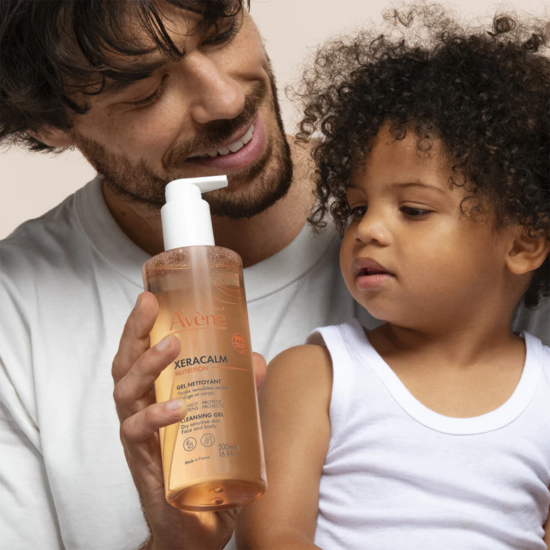 Avène XeraCalm Nutrition Cleansing Gel jemný čisticí gel pro suchou a citlivou pleť.
