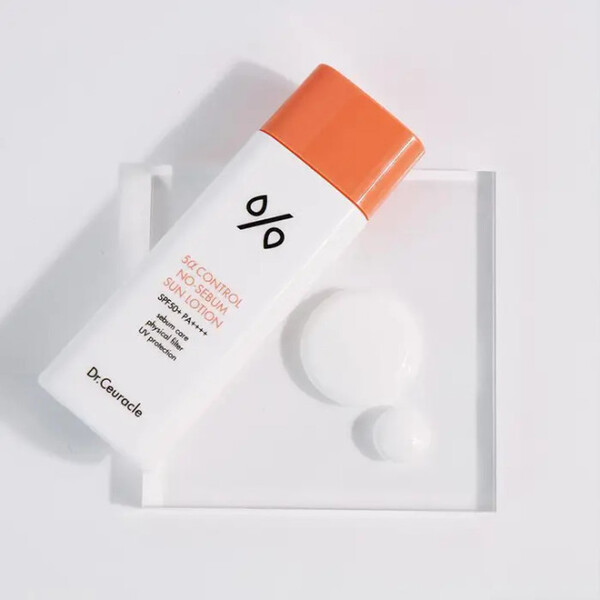 DR. CEURACLE 5 Alpha Control No-sebum Sonnenschutzlotion 50ml