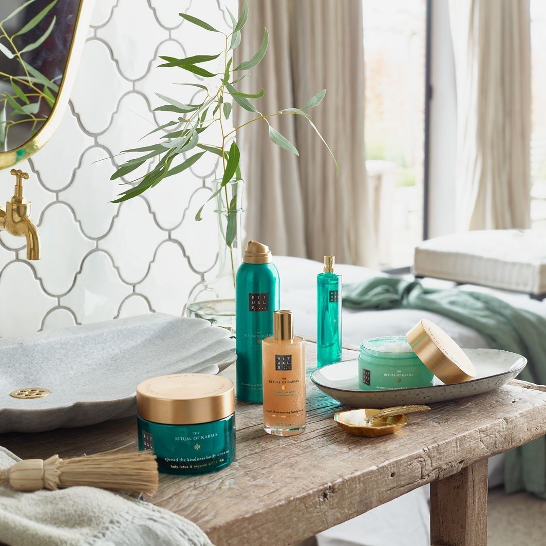 Rituals ulje za tijelo „Ritual karme“ svjetlucavo ulje za tijelo – 100 ml