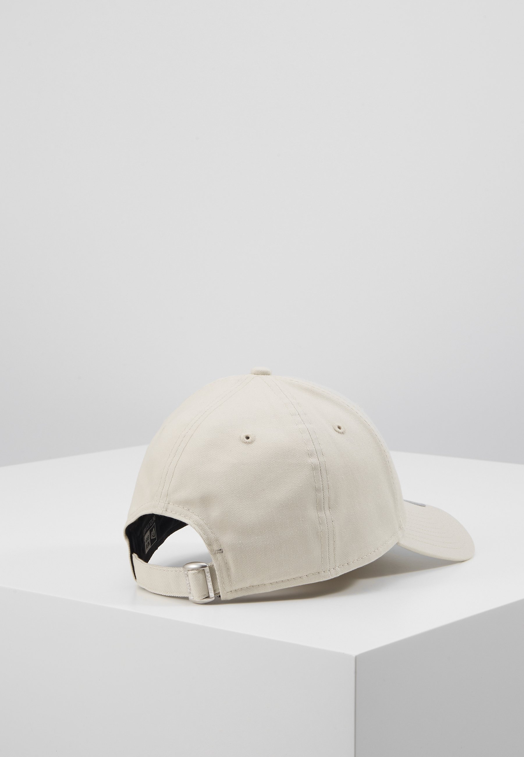 Bonés New Era