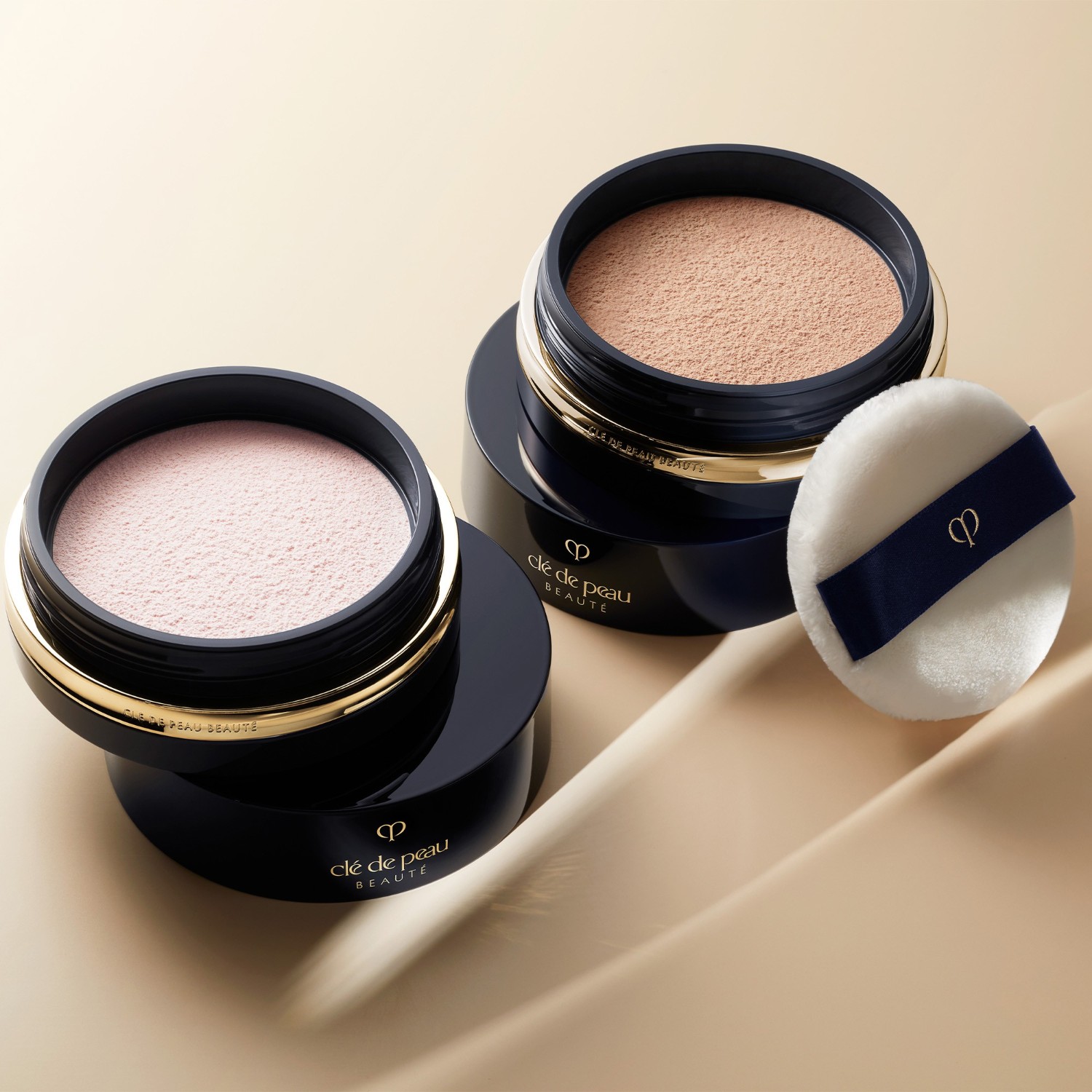 Clé de Peau Beauté Powder Puff Puff Translucent Loose Powder - 1 kpl