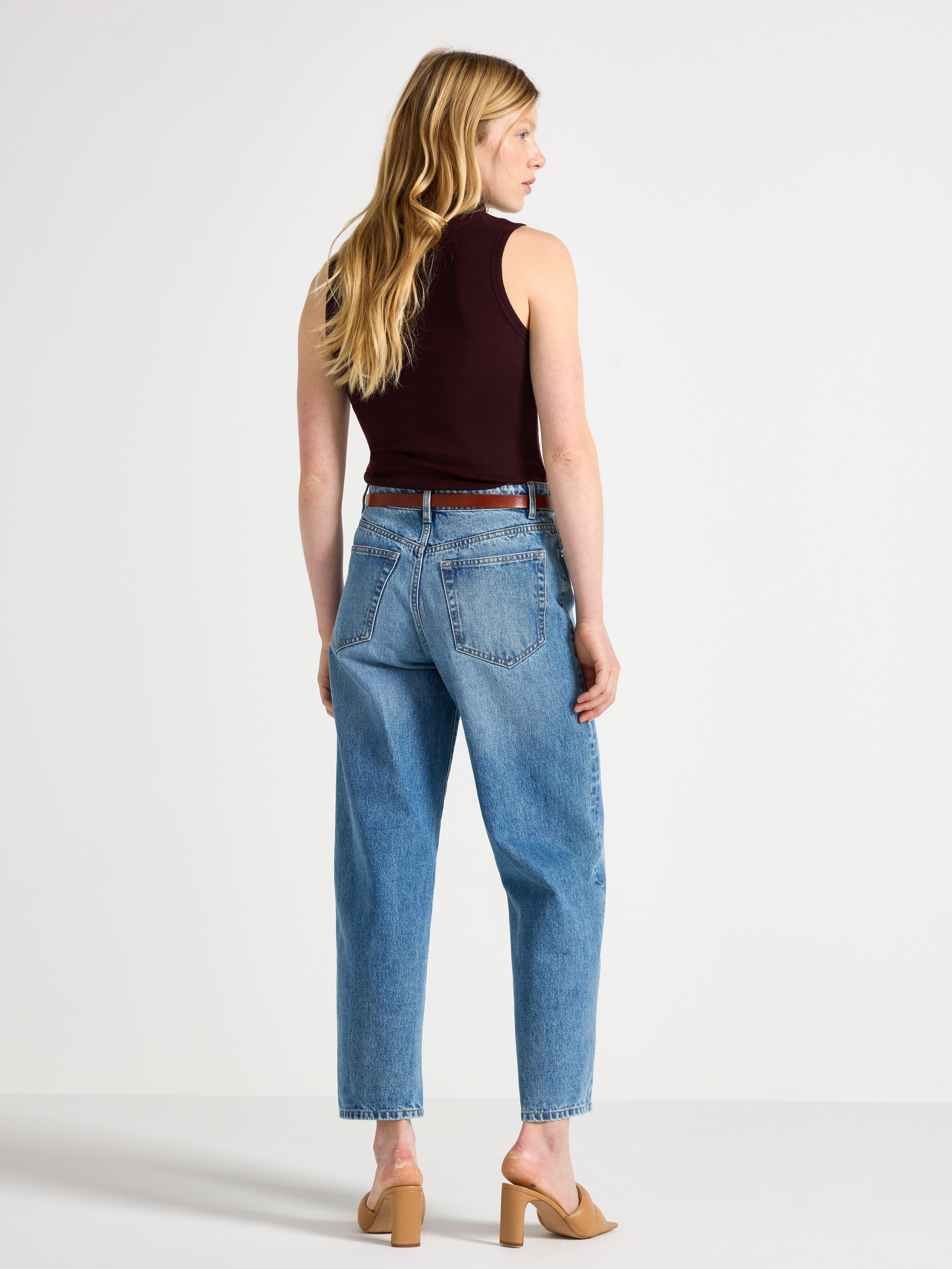 Calça jeans BARREL na altura do tornozelo, azul denim.