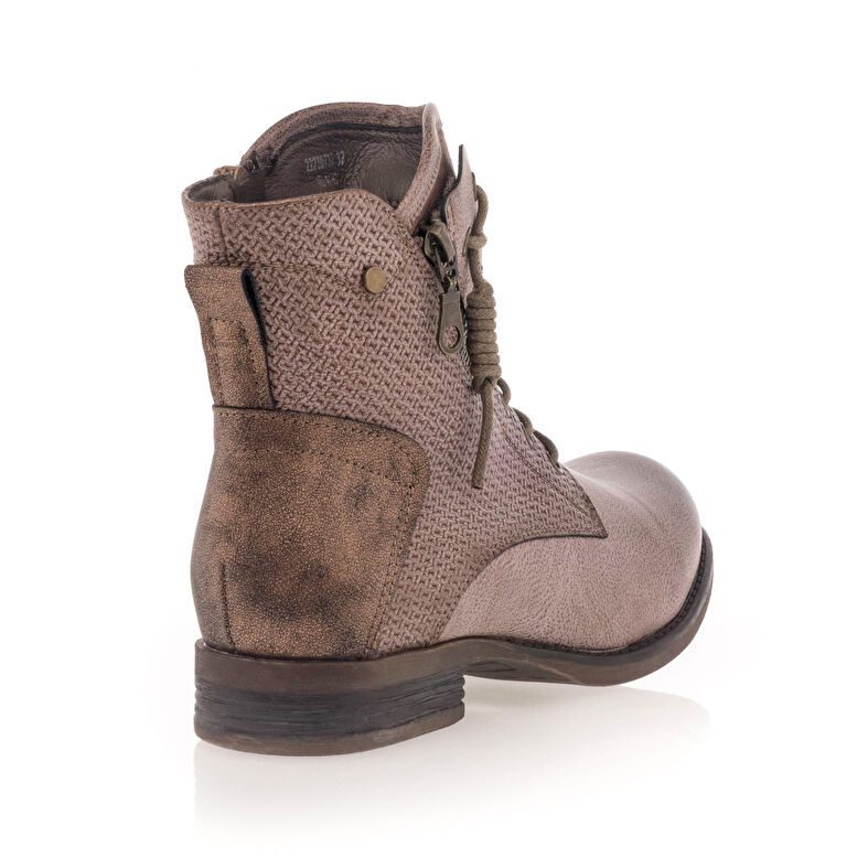 Braune Damenstiefel / Stiefeletten