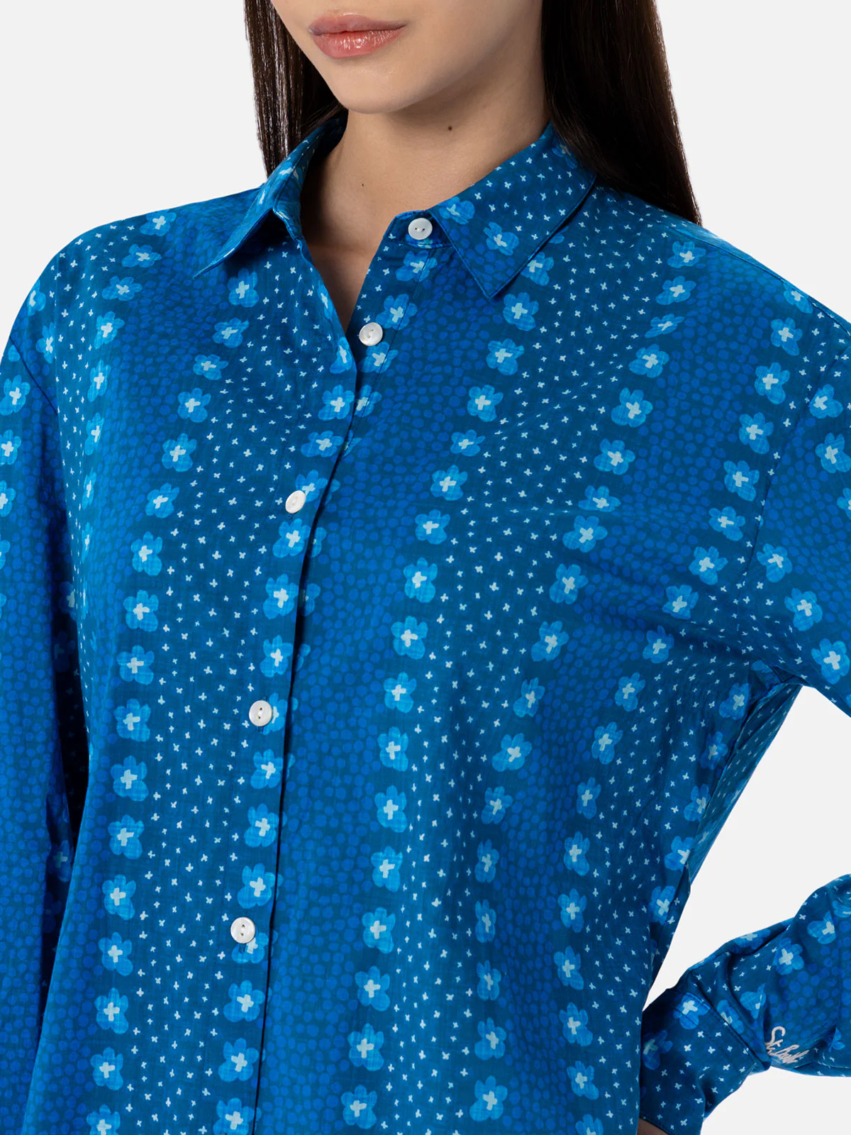 Brigitte katoenen damesblouse met indigo bloemenprint
