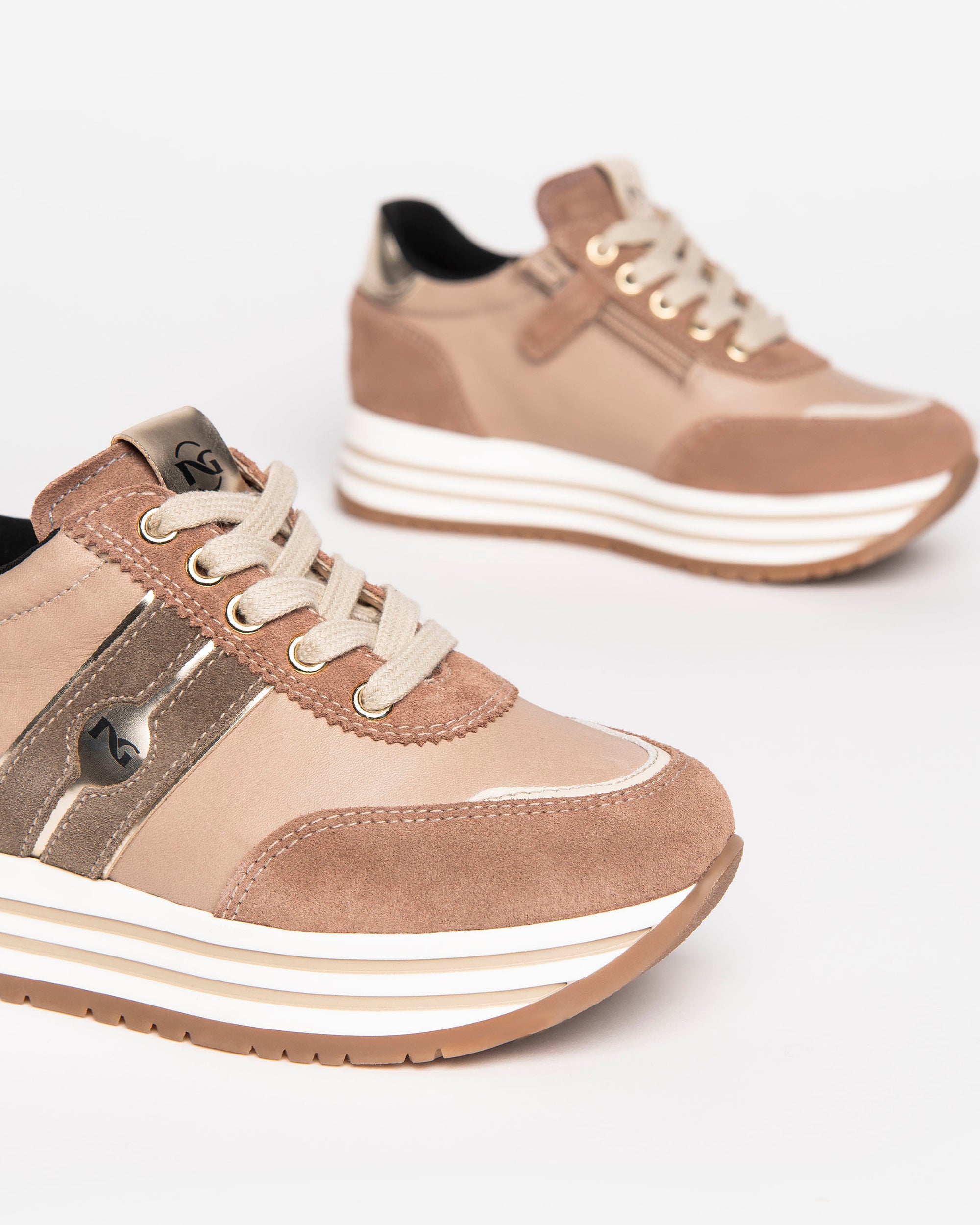  Sneaker aus Wildleder und Leder für Teenager-Mädchen