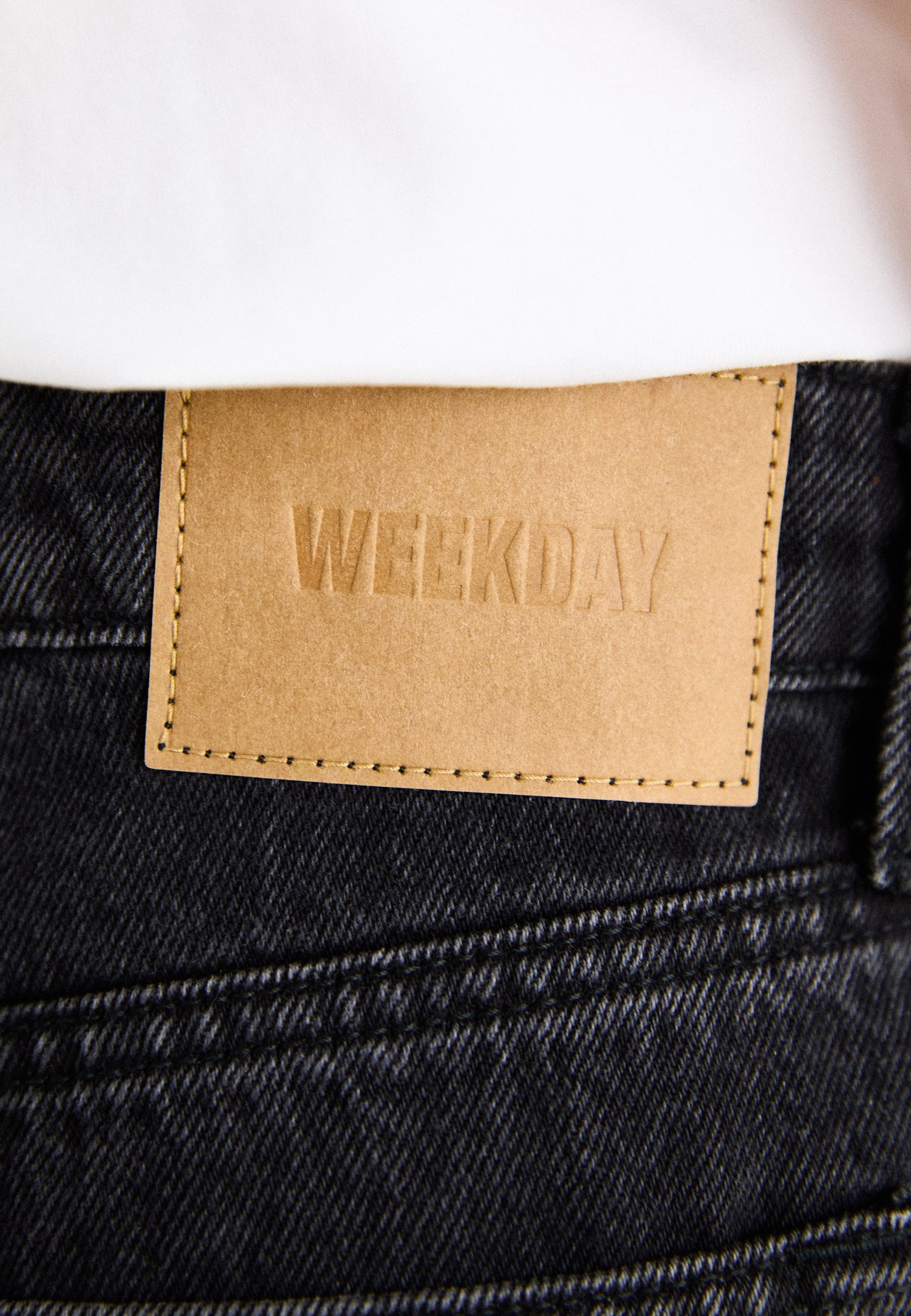 Shorts jeans MONTEREY LOW RISE para uso durante a semana - preto ajustado