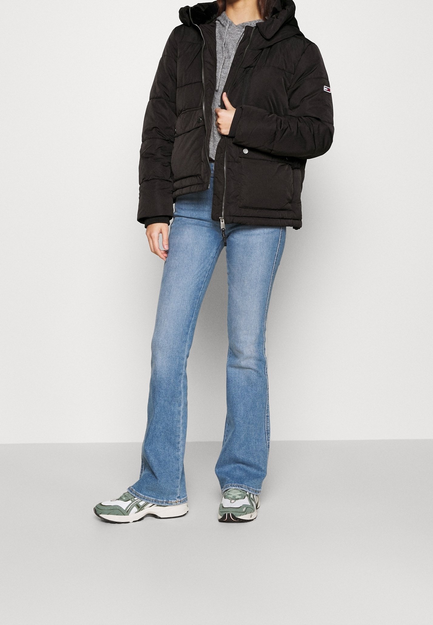 Tommy Jeans Vinterjakke - svart