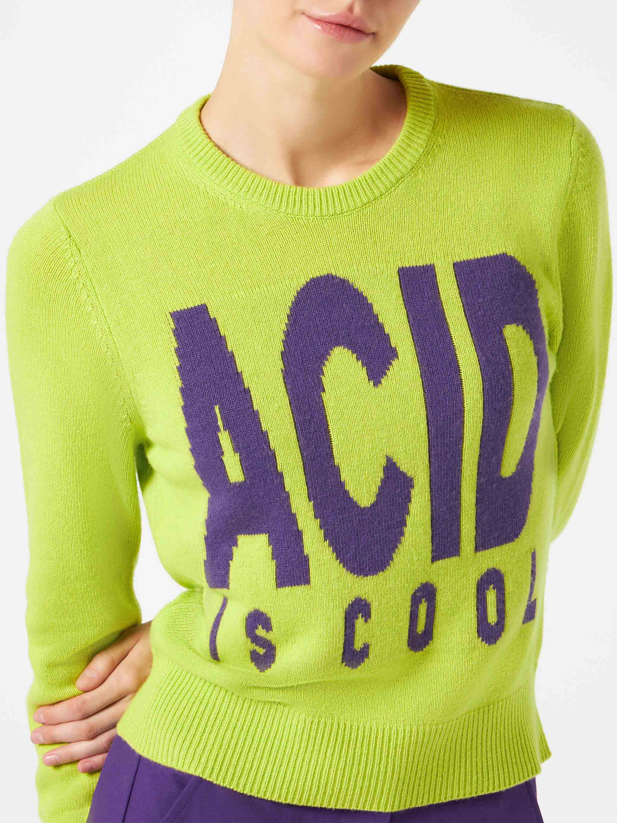 Γυναικείο πουλόβερ Acid is cool σε χρώμα acid green.