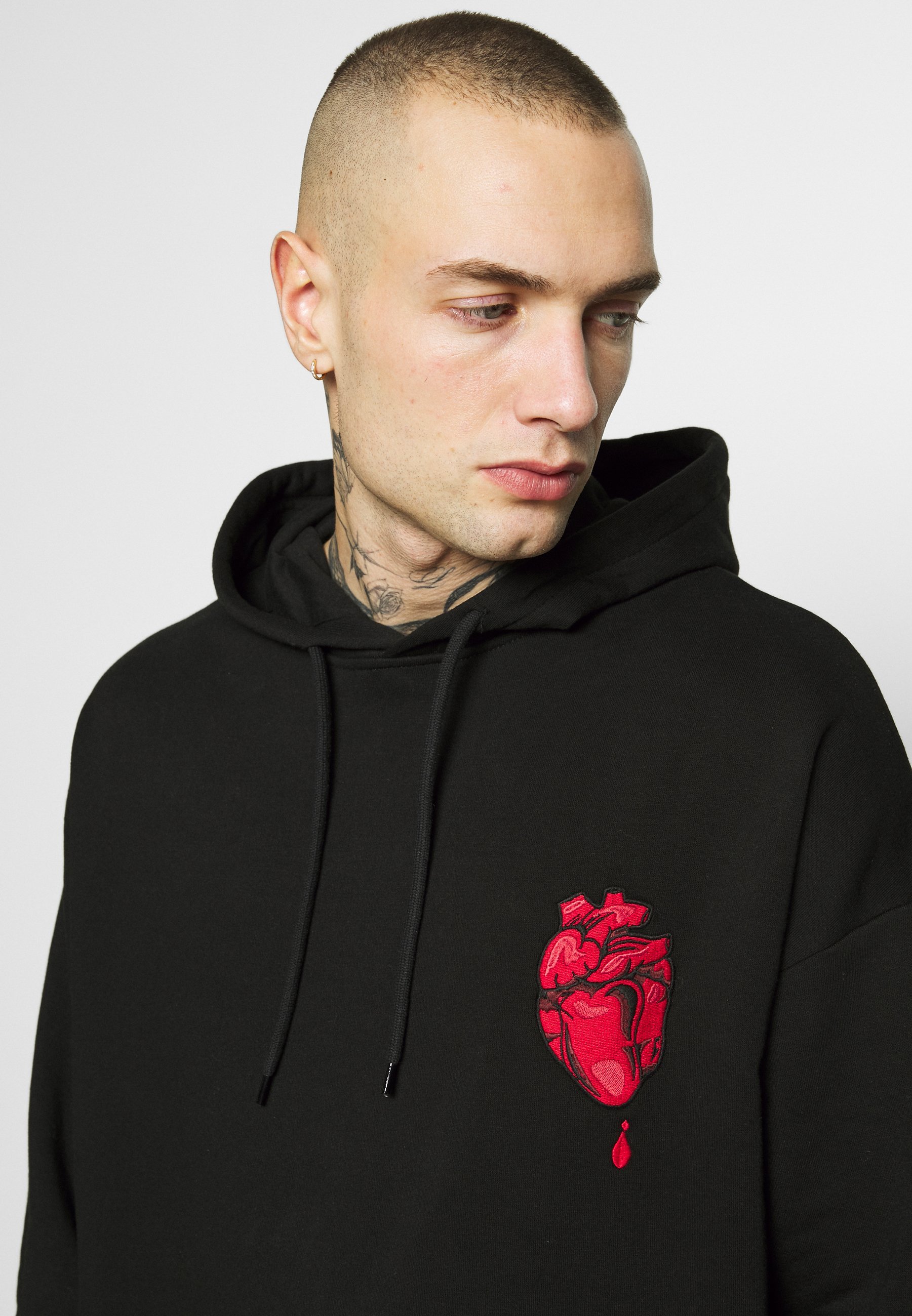 YOURTURN Hoodie - zwart