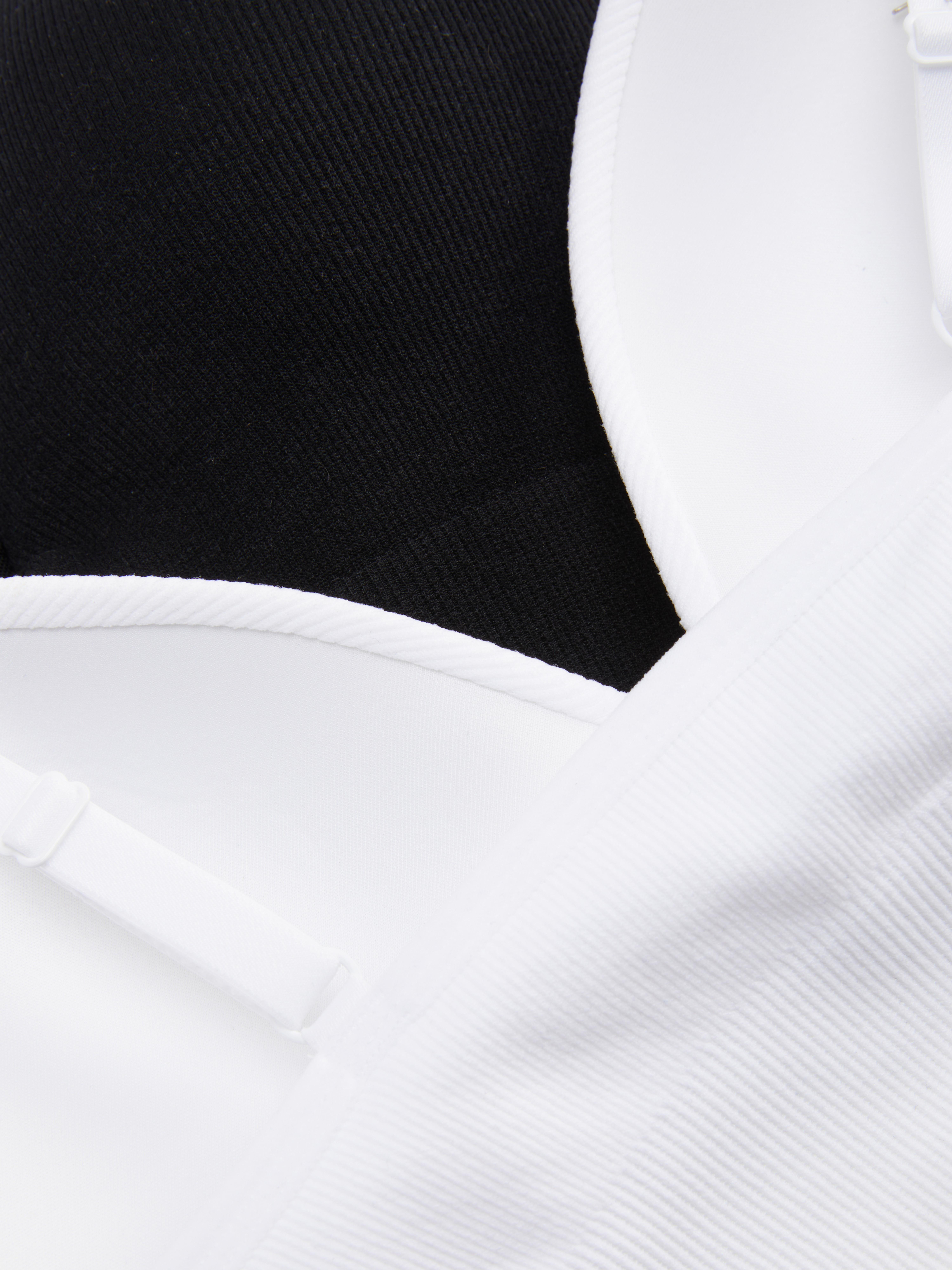 Soutiens-gorge push-up sans coutures, lot de 2. Ces soutiens-gorge push-up rembourrés et doux, sans coutures, sont un incontournable du quotidien.