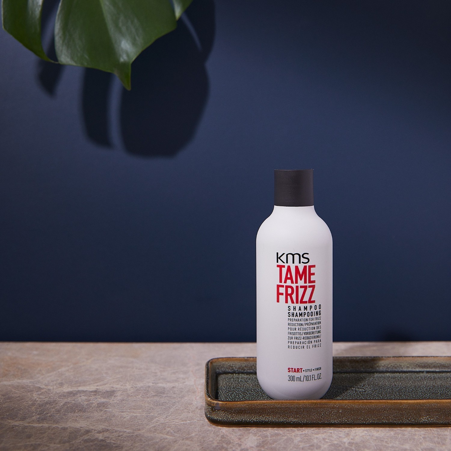 KMS plaukų šampūnas Tames Frizz – 750 ml