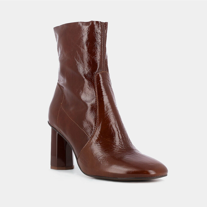 Bottines à talons hauts  en cuir brillant marron