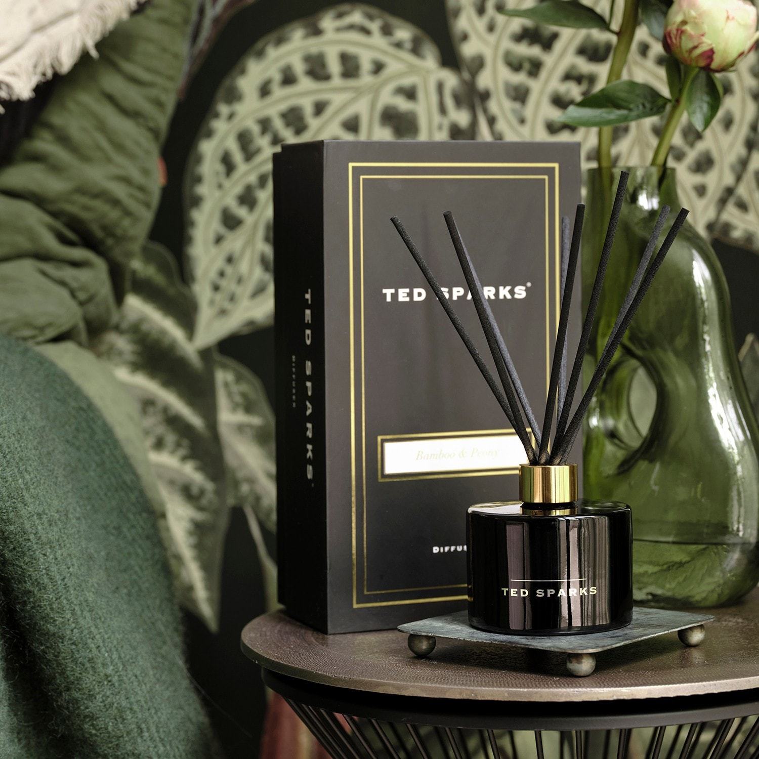 Vôňa do miestnosti Ted Sparks s vôňou bambusu a pivonky - 200 ml