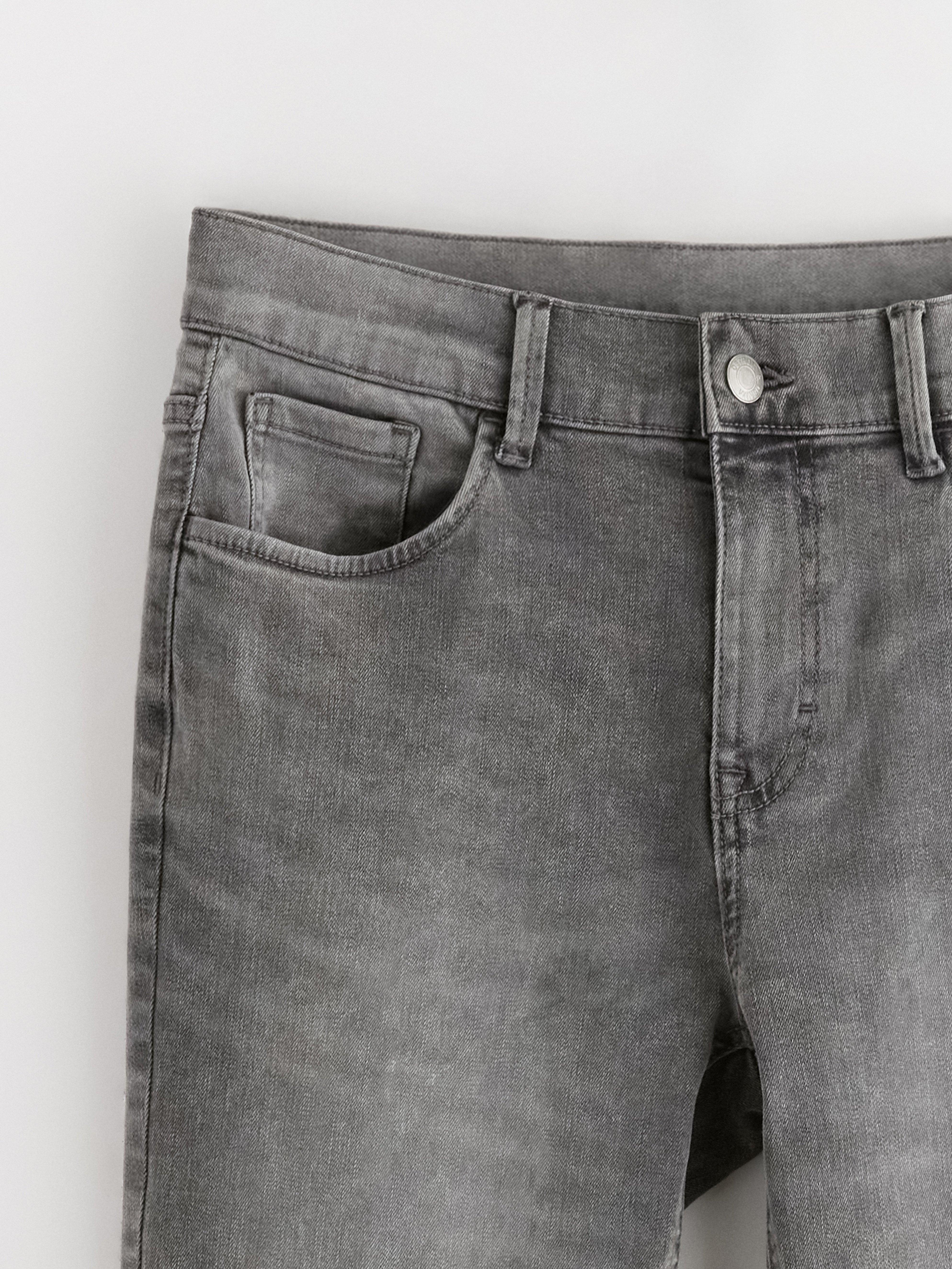 Pantalones vaqueros rectos STAFFAN, de elasticidad media, color gris.