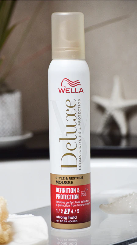 Wella Deluxe Definition & Protection Volumizing Hair Mousse