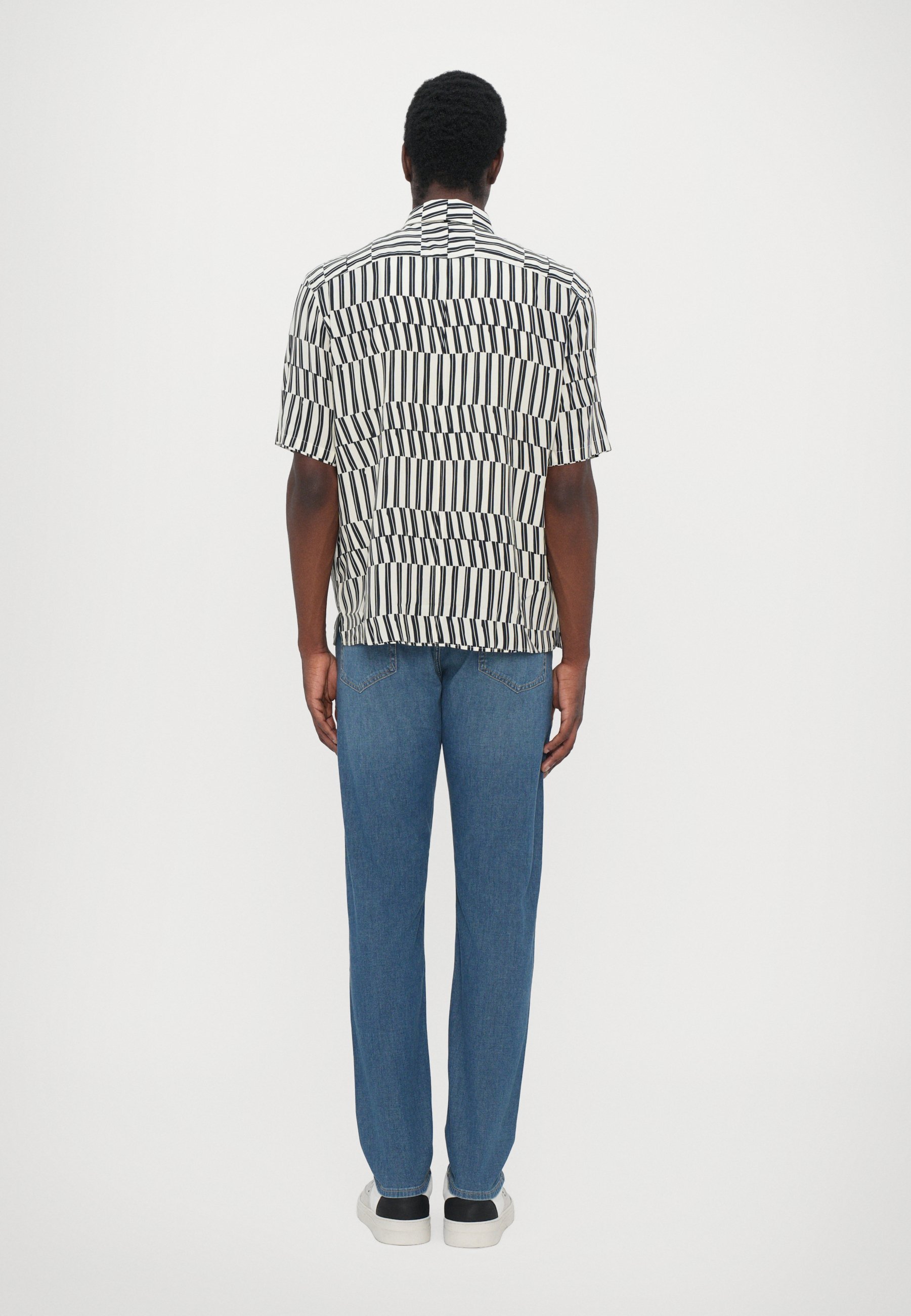 MAJICA Z TISKANIM DALTONOM rag & bone - Srajca - bela