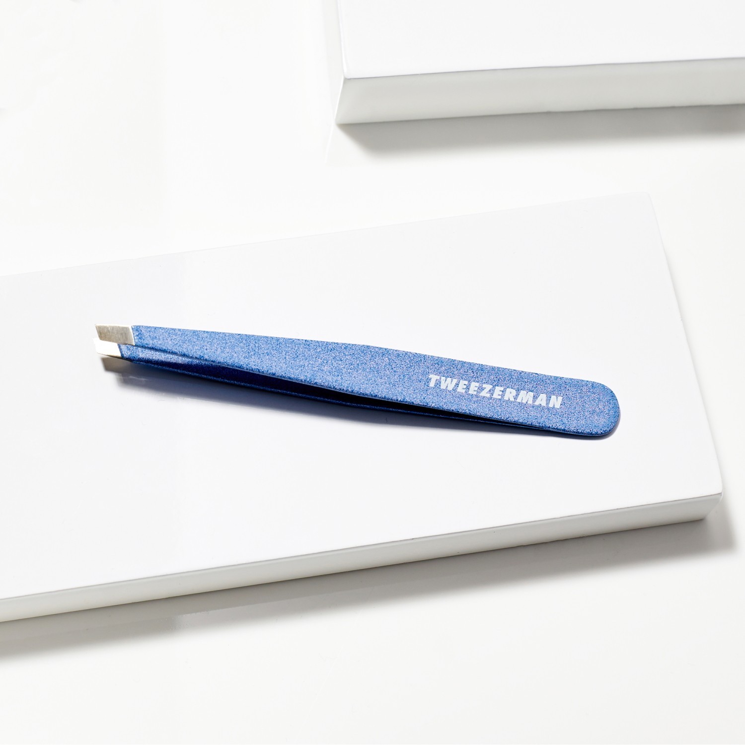 Tweezerman Slant Tweezer Granite Sky