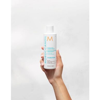 Moroccanoil Kosteuttava Hoitoaine Kaikille Hiustyypeille 250 ml
