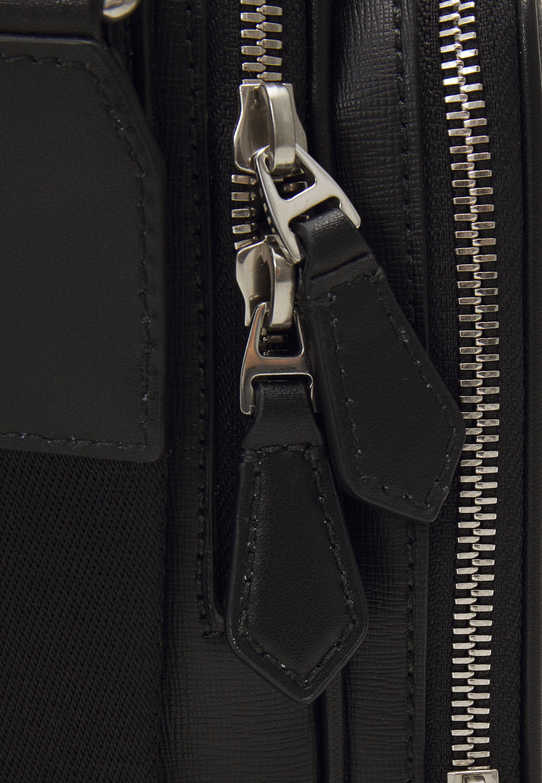 Bally MYTHOS CROSS - Sac bandoulière - noir/rouge/ivoire/palé