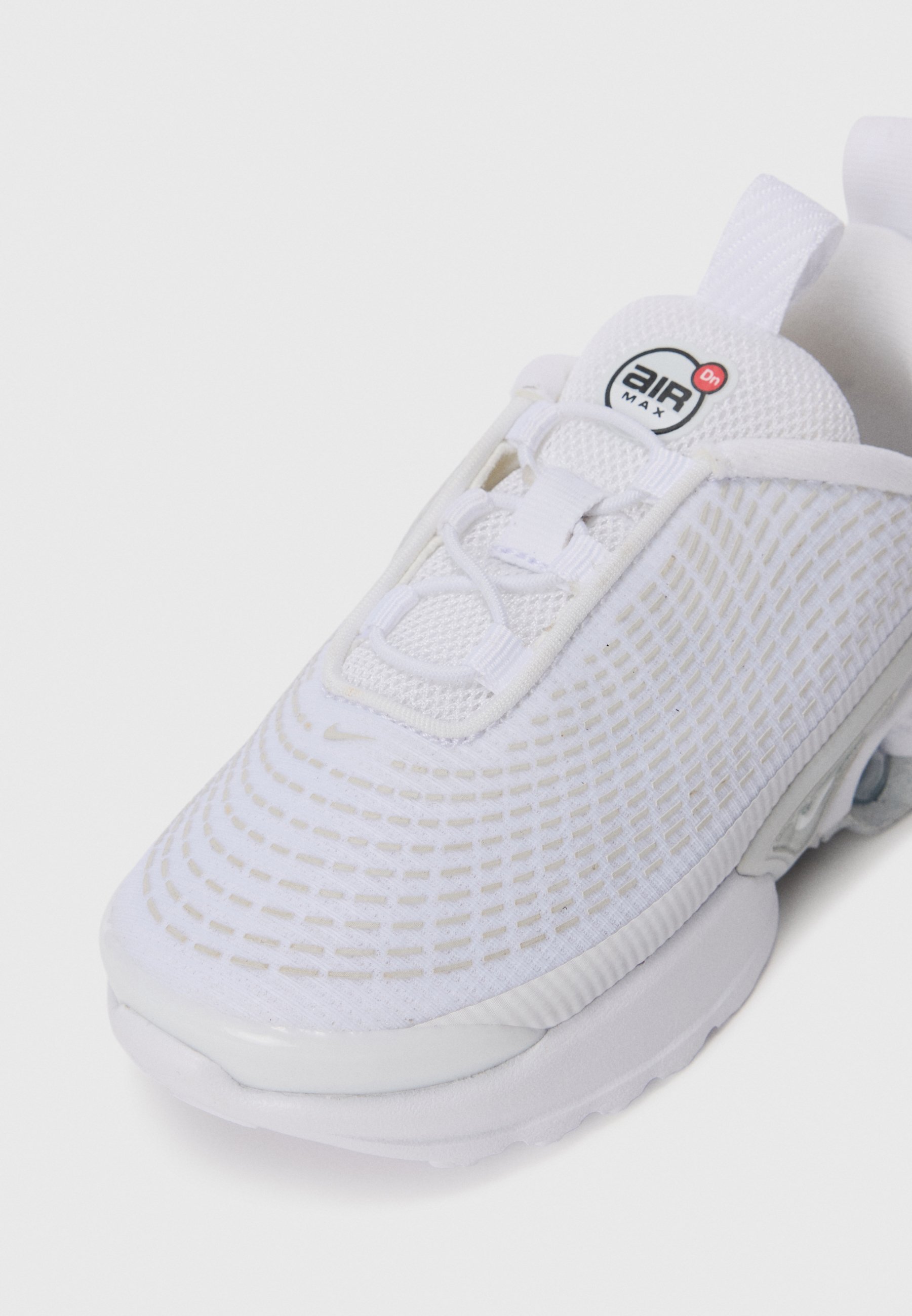 Nike Sportswear AIR MAX DN UNISEX - Sneakers - wit/metallic zilverkleurig