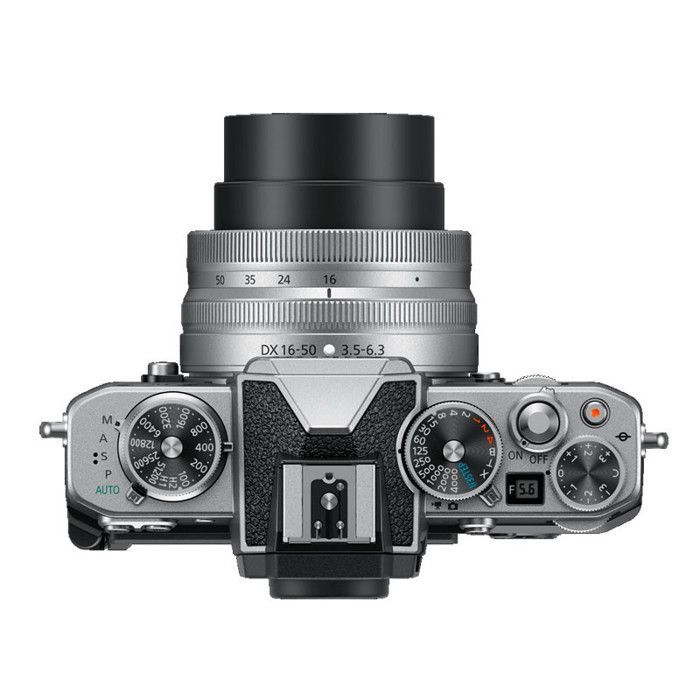 Nikon Z FC + Z 16-50 sølv hybridkamera