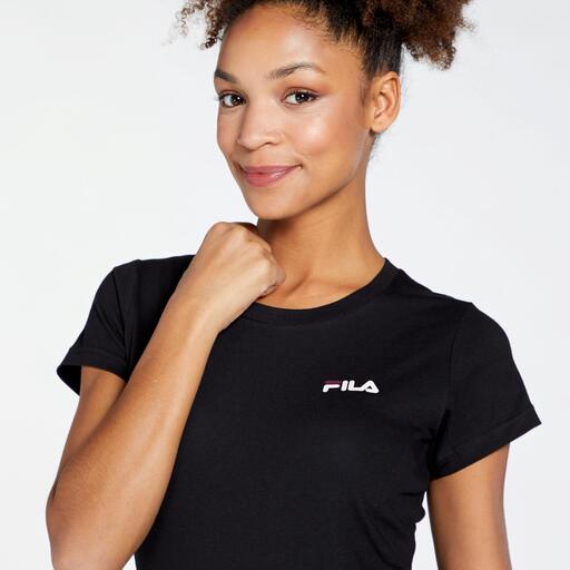 Cecilia Row