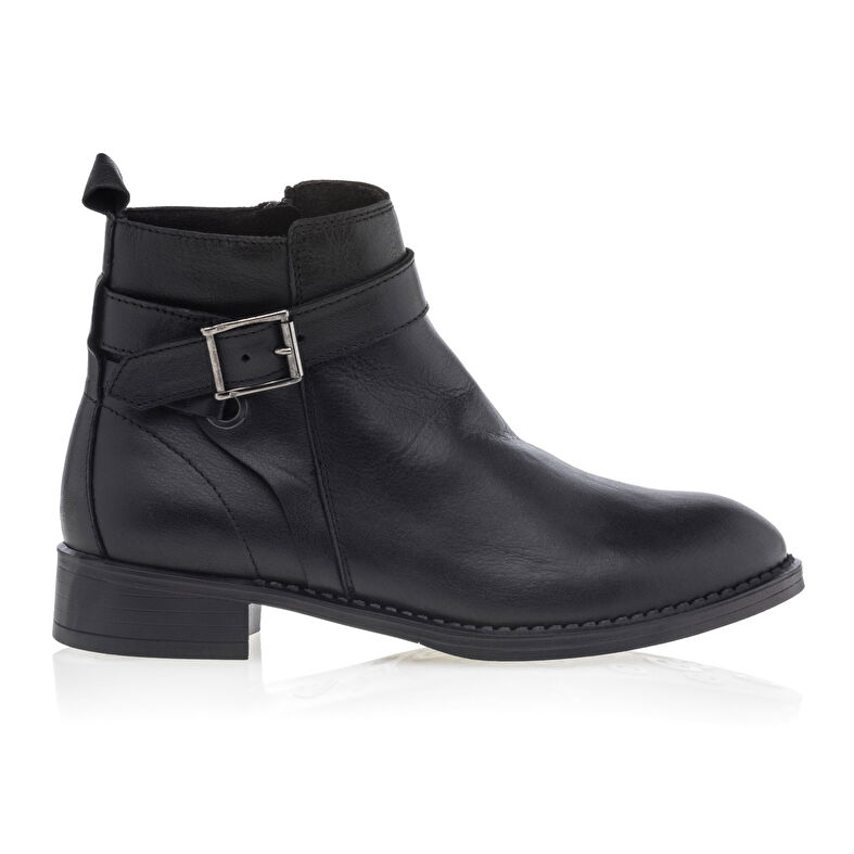 Schwarze Damenstiefel / Stiefeletten