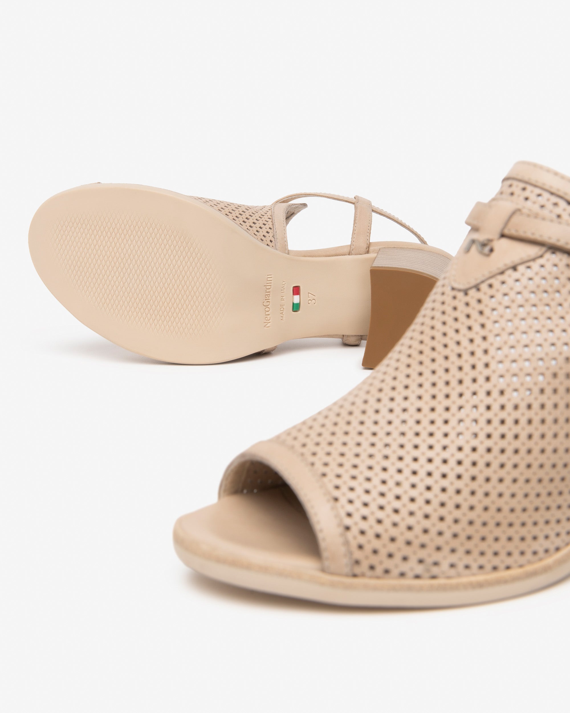  Damen-Ledersandalen