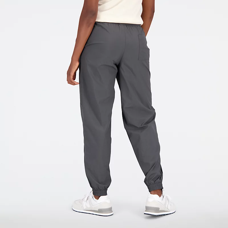 Spodnie damskie Athletics Remastered Woven Pant - BLACKTOP