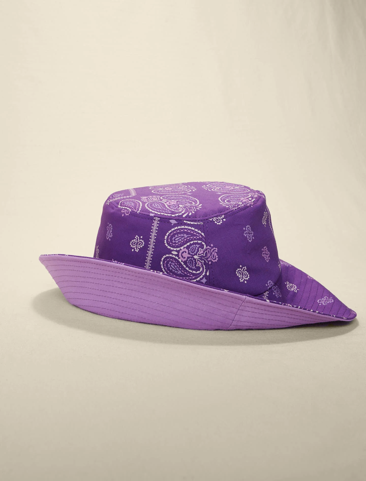 Bob met paisleyprint - Paarse bandana